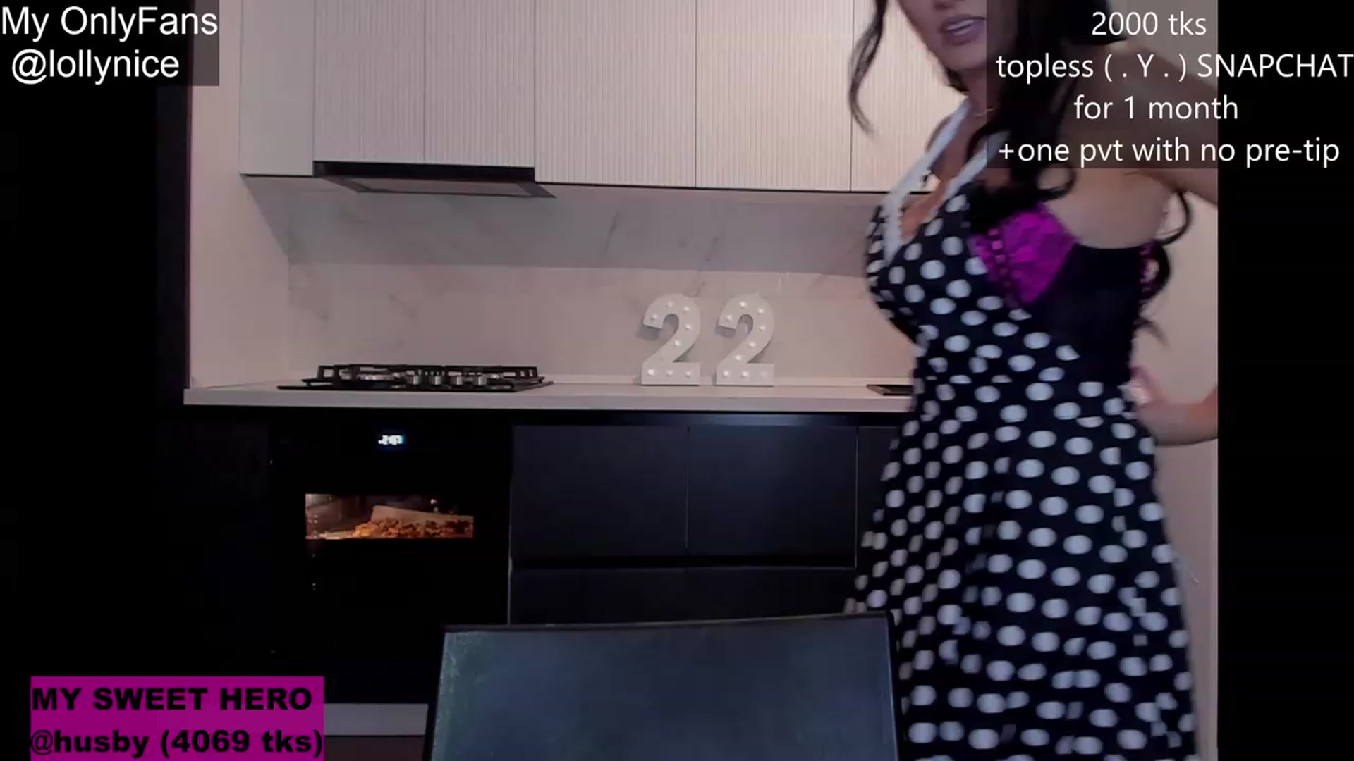 Gallery image thumbnail from sweet__girl__'s myfreecams stream on, 01/30/2024, 20:30 image 12 of 20