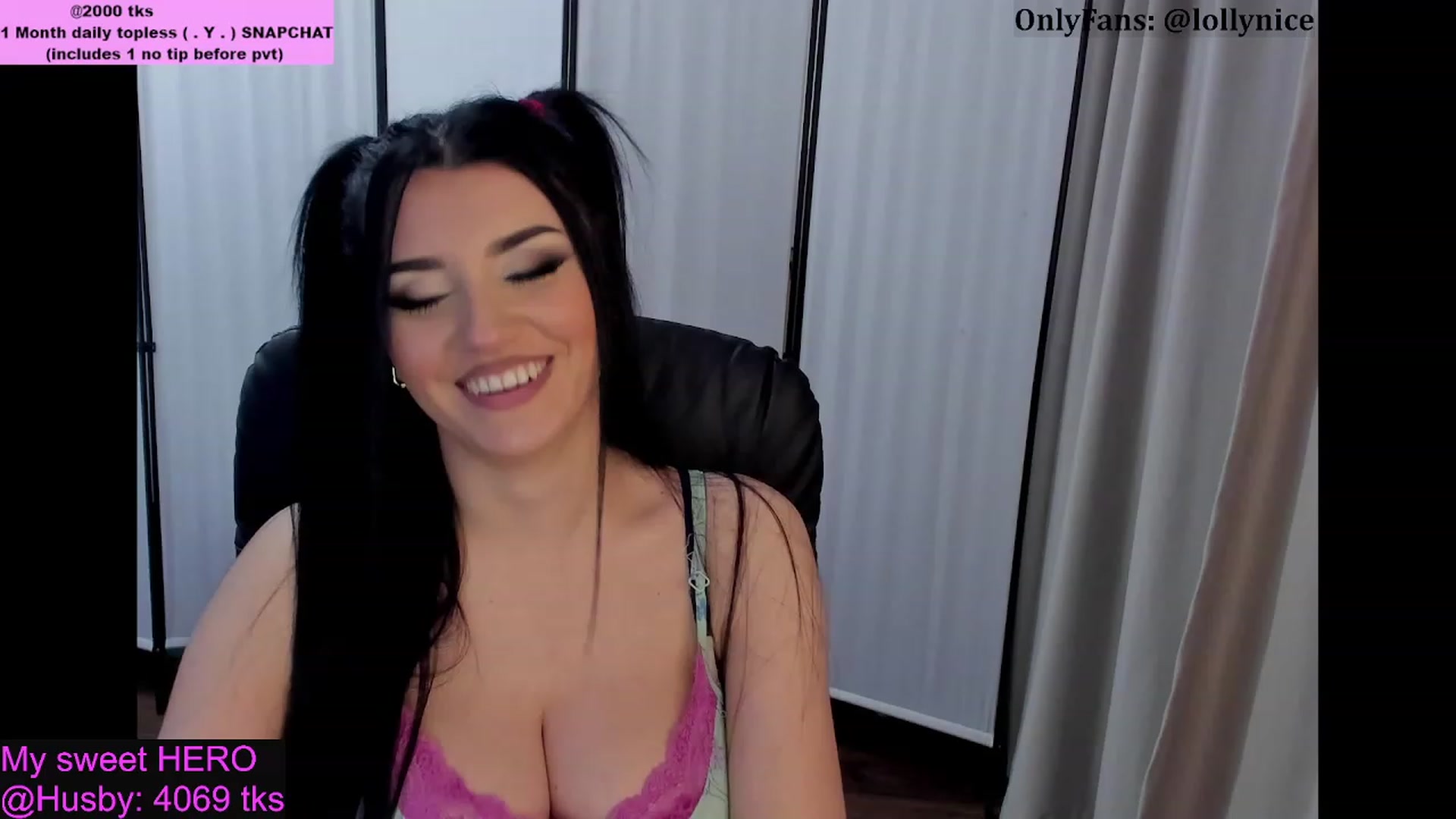 Gallery image thumbnail from sweet__girl__'s myfreecams stream on, 02/22/2024, 22:22 image 14 of 20