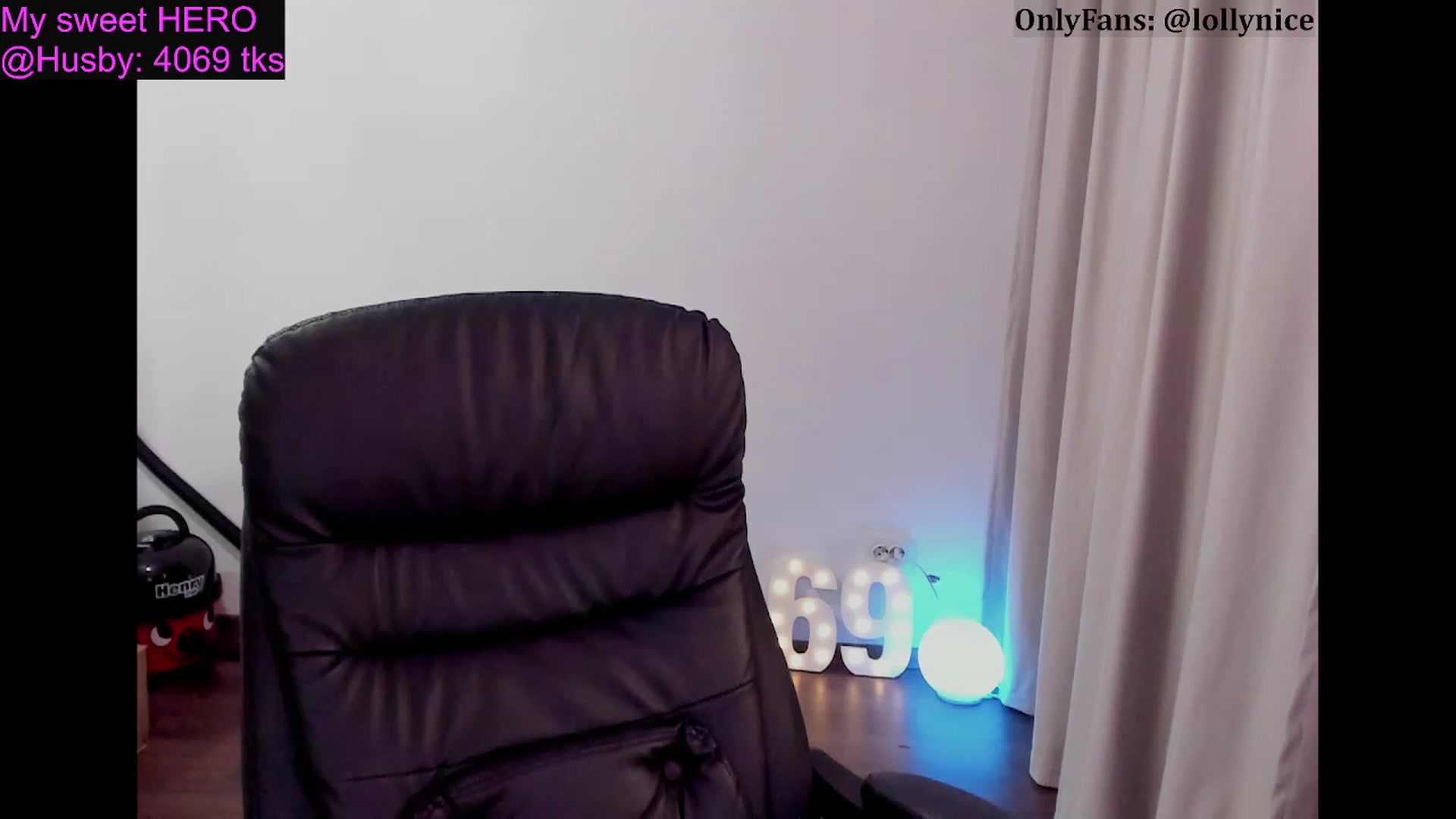 Gallery image thumbnail from sweet__girl__'s myfreecams stream on, 03/13/2024, 20:25 image 8 of 20