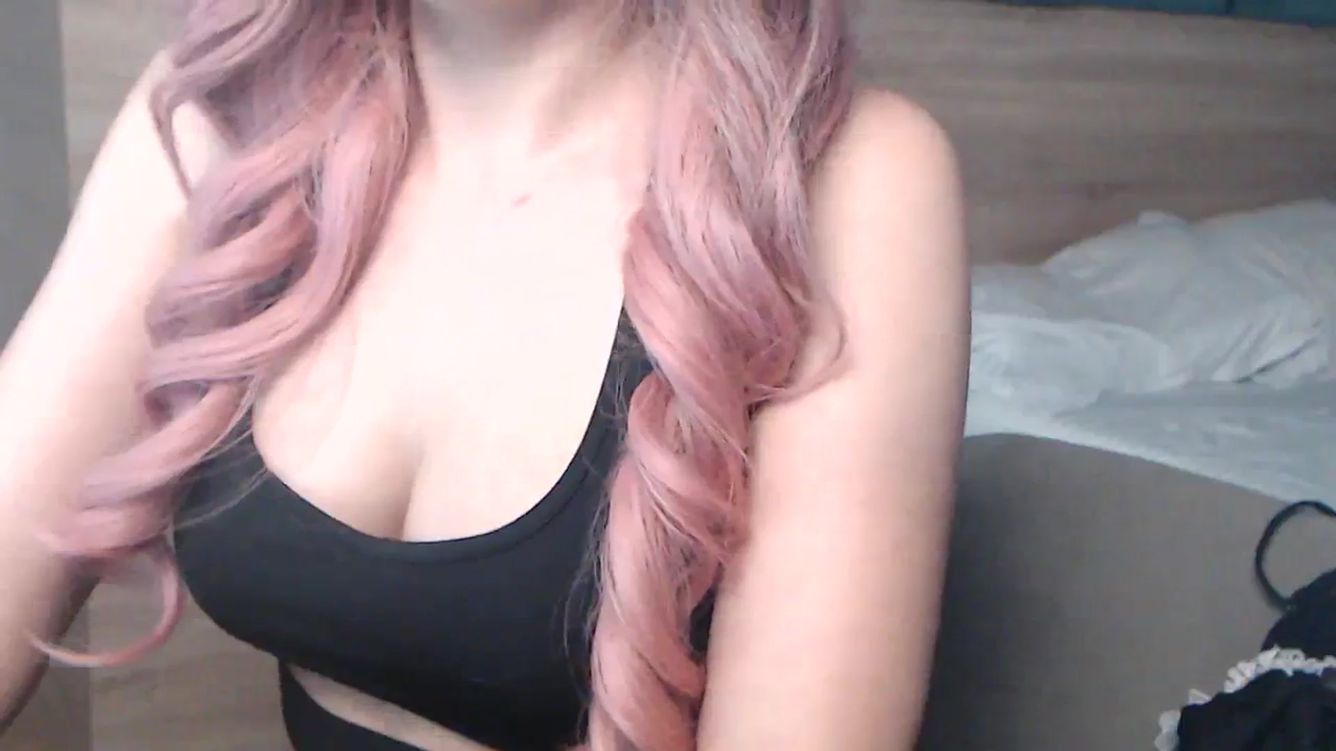 Gallery image thumbnail from sweet_amygirl's myfreecams stream on, 08/22/2023, 13:01 image 12 of 20
