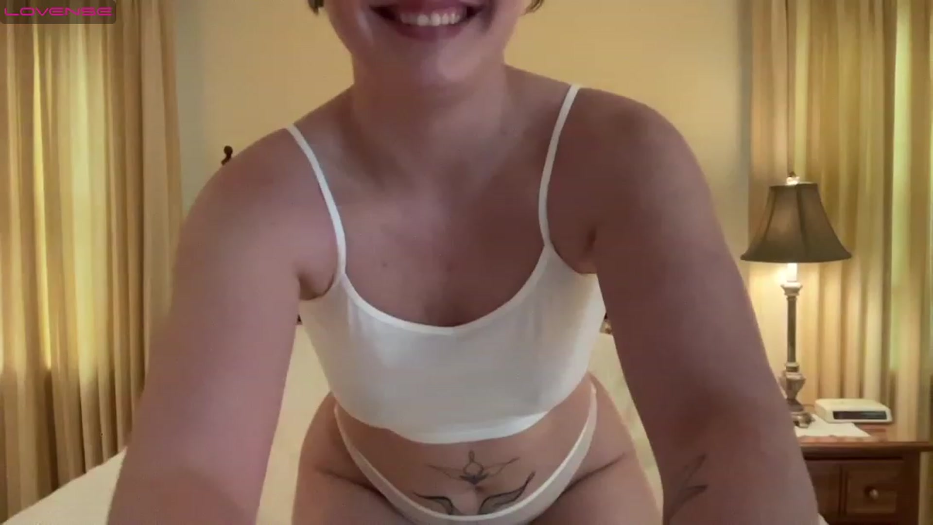 Gallery image thumbnail from sweet_charli1's myfreecams stream on, 05/01/2023, 15:27 image 9 of 20