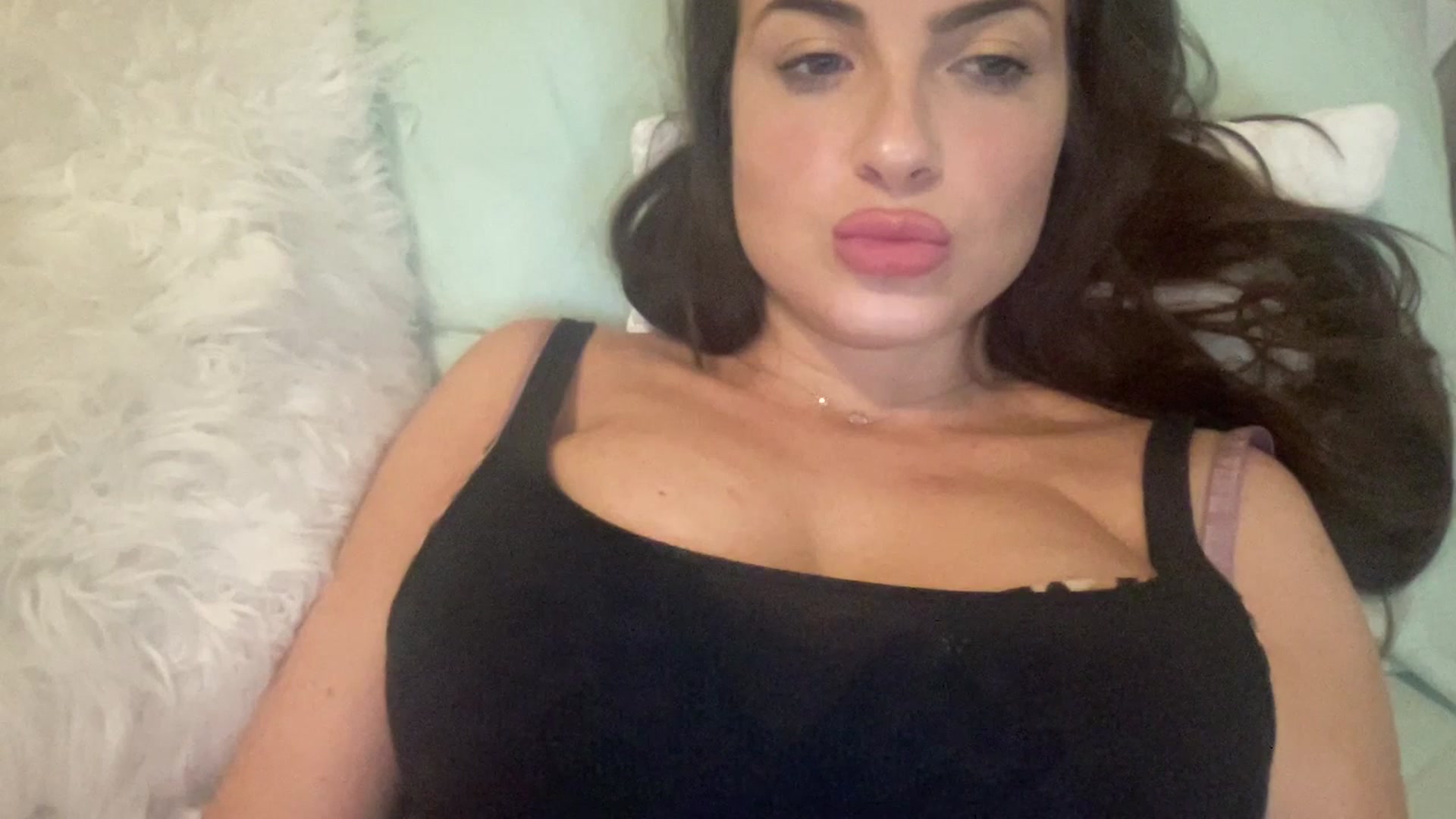 Gallery image thumbnail from sweet_nesss's myfreecams stream on, 07/17/2023, 05:05 image 20 of 20