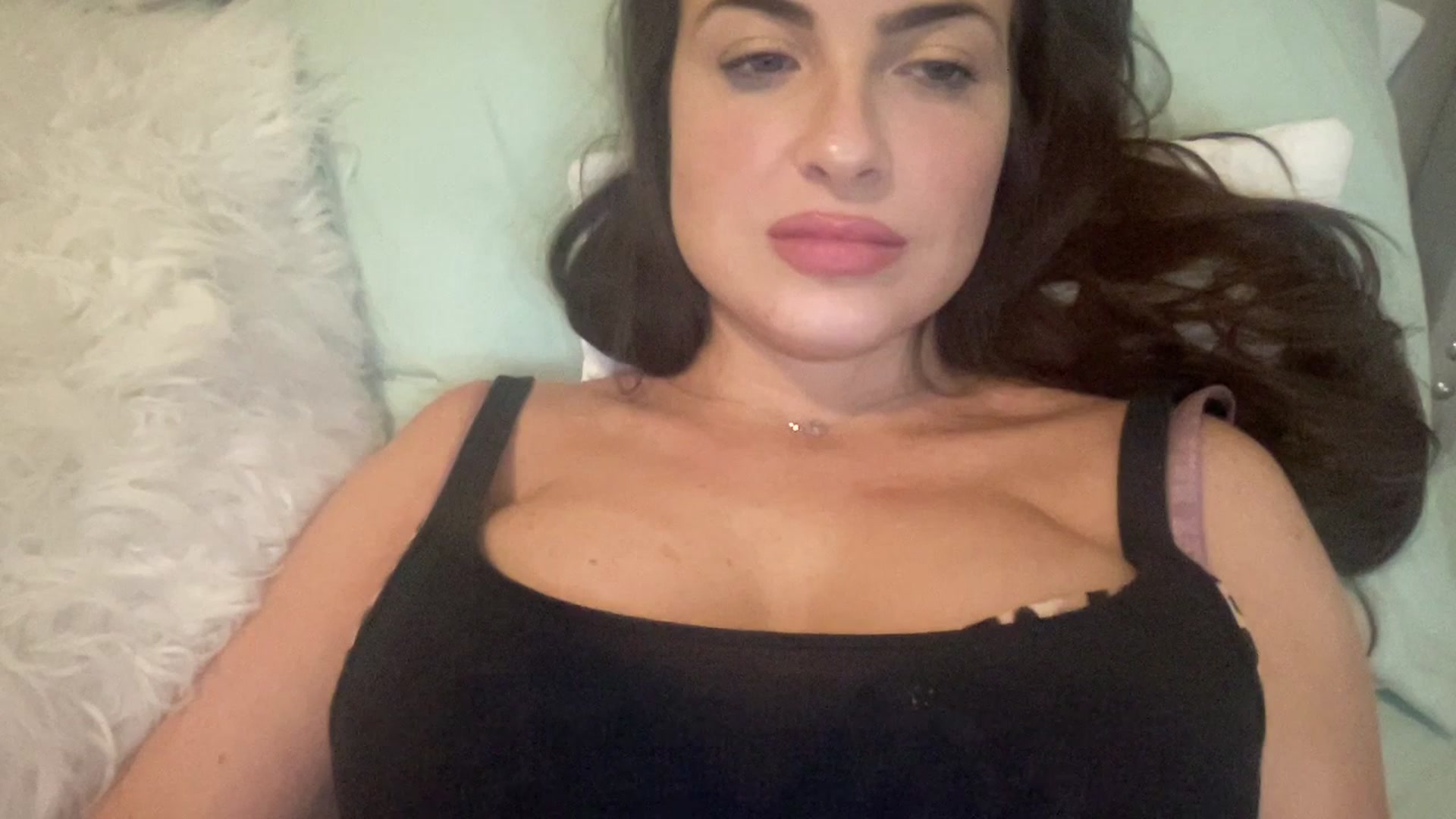 Gallery image thumbnail from sweet_nesss's myfreecams stream on, 07/17/2023, 05:05 image 16 of 20