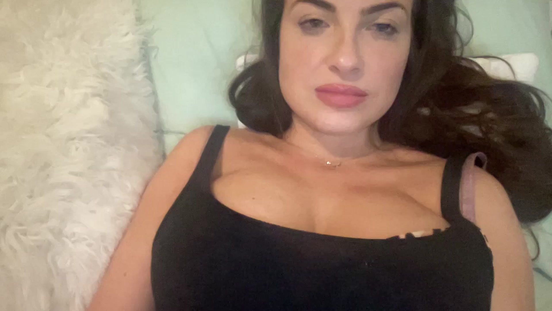 Gallery image thumbnail from sweet_nesss's myfreecams stream on, 07/17/2023, 05:05 image 13 of 20
