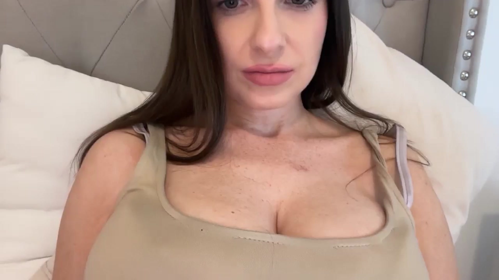 Gallery image thumbnail from sweet_nesss's myfreecams stream on, 11/13/2025, 05:59 image 14 of 20