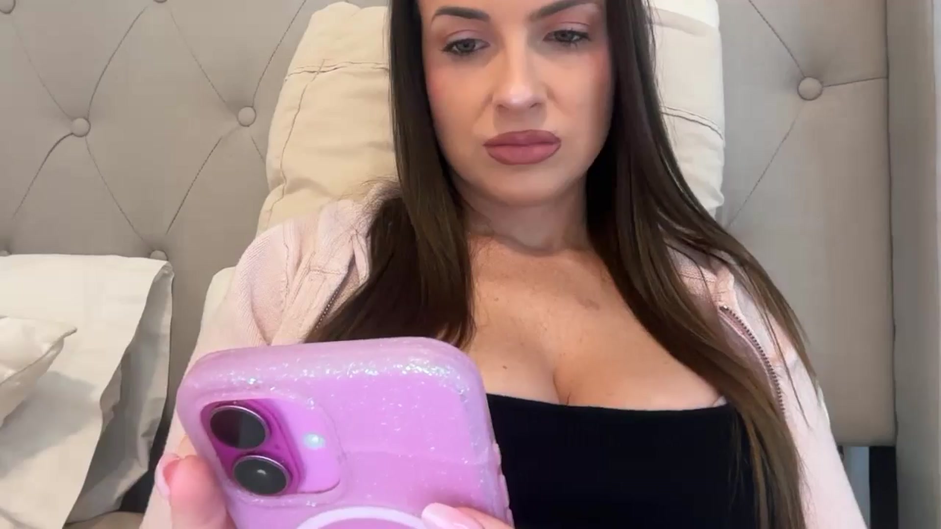 Gallery image thumbnail from sweet_nesss's myfreecams stream on, 11/23/2025, 02:48 image 18 of 20