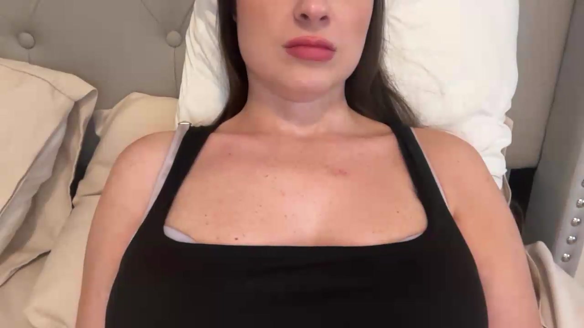 Gallery image thumbnail from sweet_nesss's myfreecams stream on, 08/05/2026, 05:13 image 6 of 20