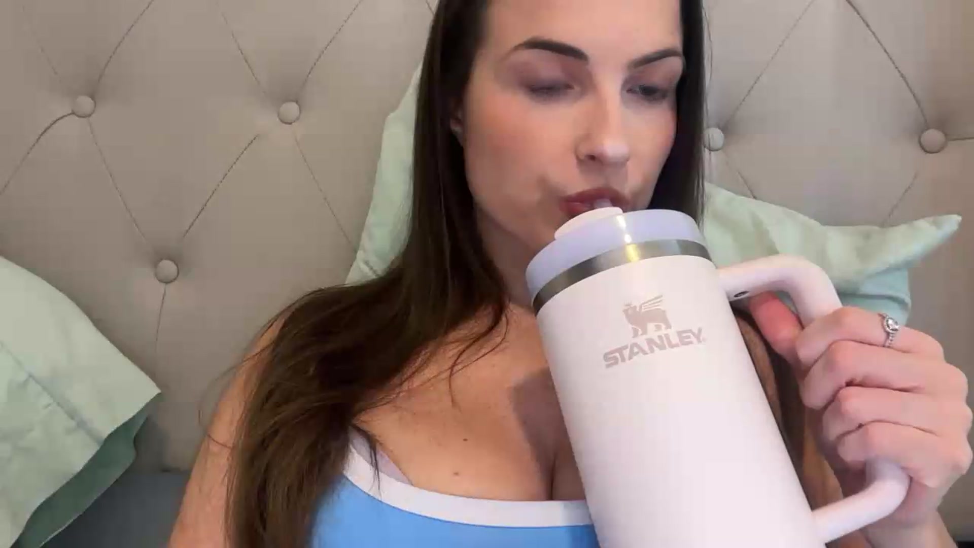 Gallery image thumbnail from sweet_nesss's myfreecams stream on, 08/24/2026, 02:55 image 18 of 20