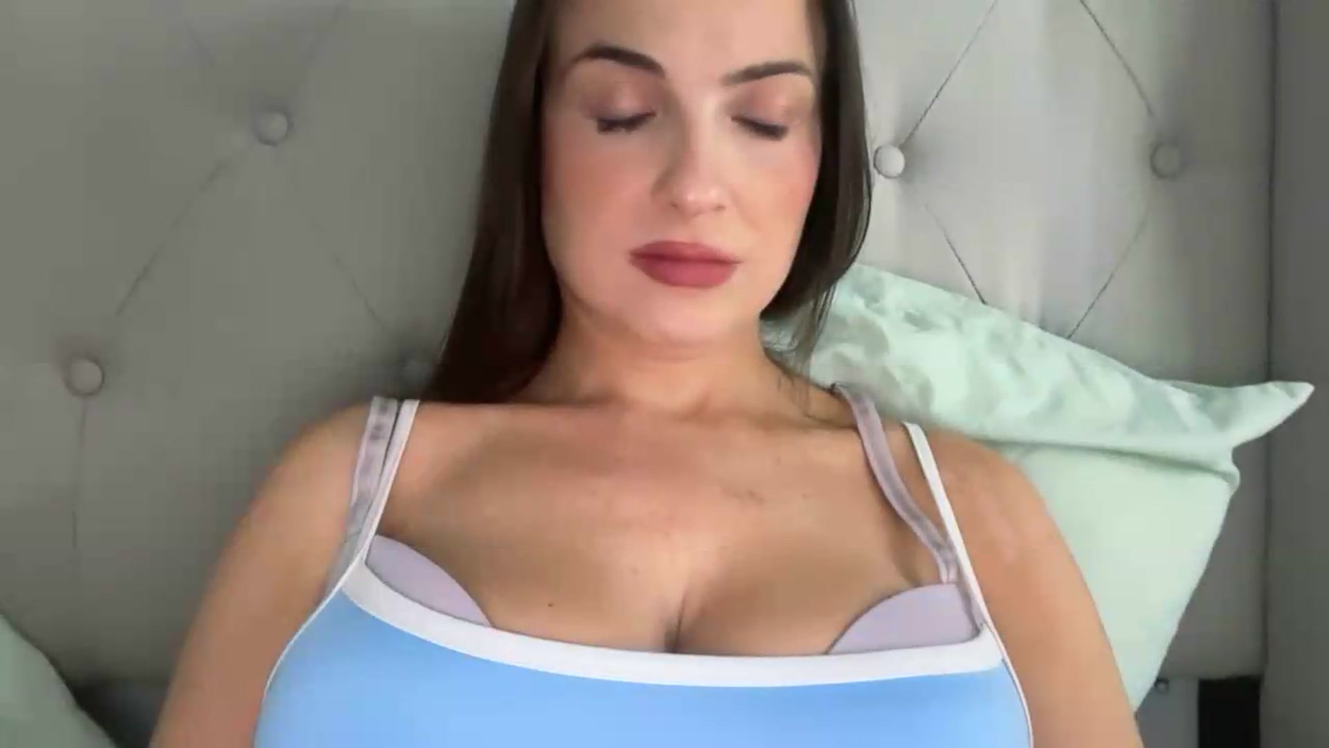 Gallery image thumbnail from sweet_nesss's myfreecams stream on, 08/24/2026, 05:44 image 8 of 20