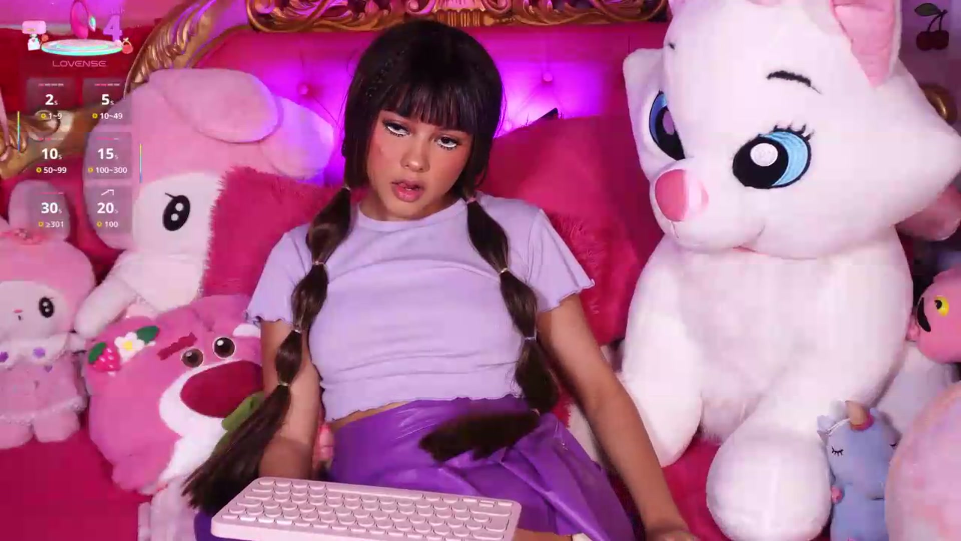 Gallery image thumbnail from sweet_pigtails's myfreecams stream on, 08/16/2026, 23:42 image 17 of 20