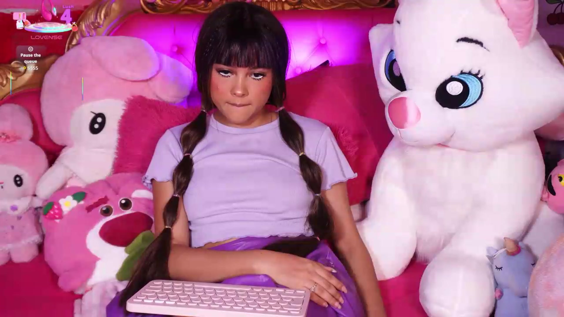 Gallery image thumbnail from sweet_pigtails's myfreecams stream on, 08/16/2026, 23:42 image 15 of 20