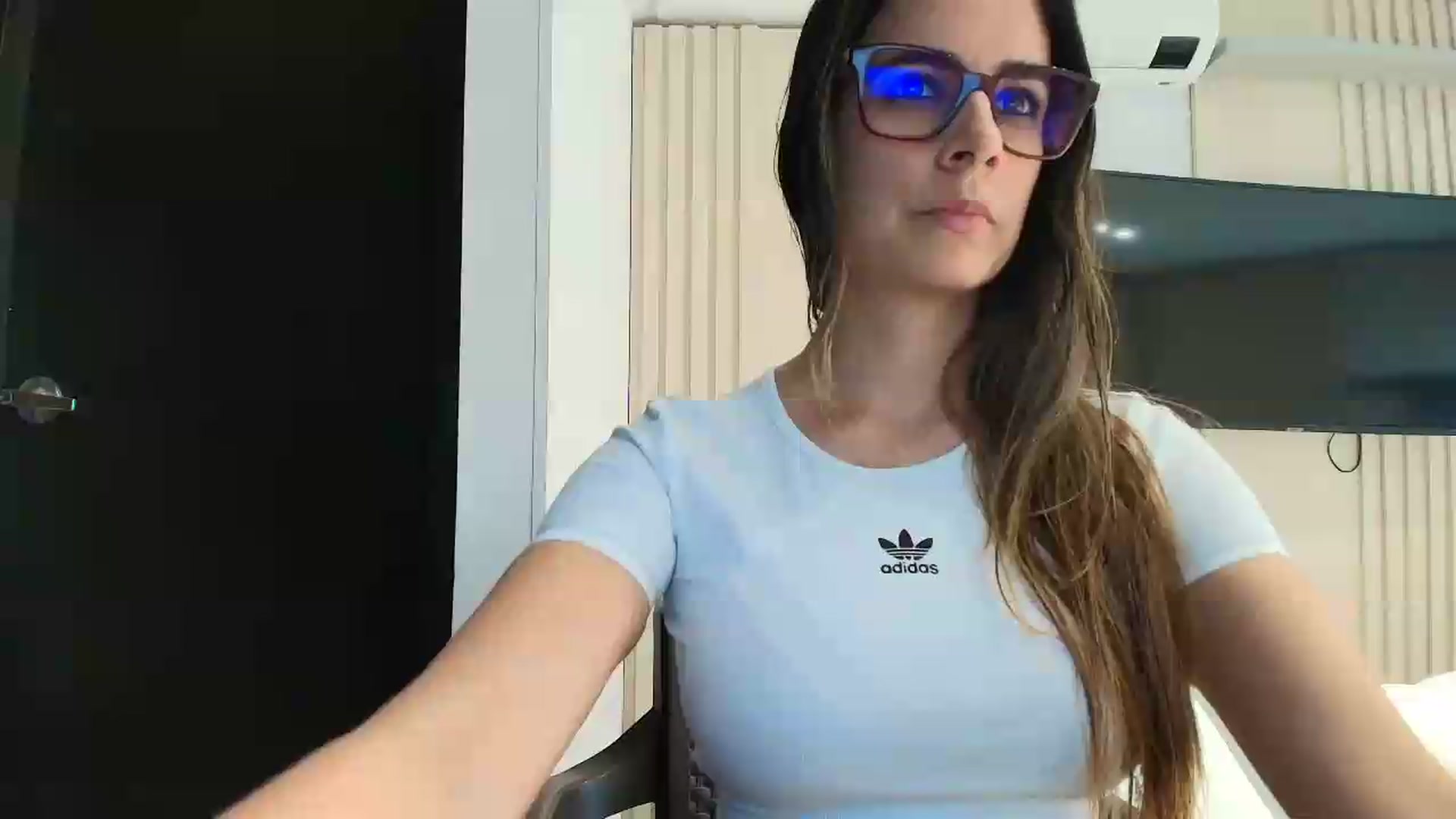 Gallery image thumbnail from sweetgirl1993's myfreecams stream on, 05/14/2026, 16:08 image 4 of 20