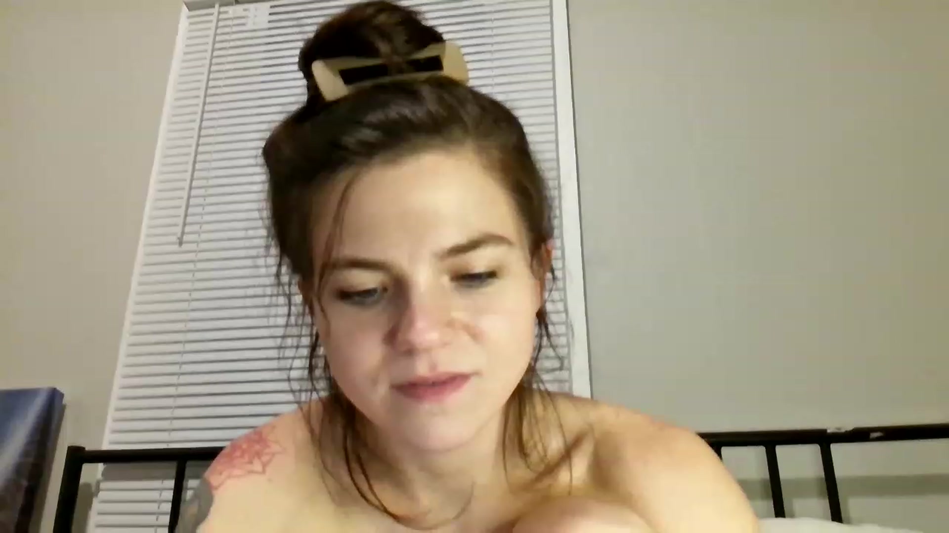 Gallery image thumbnail from sweetgirl898's myfreecams stream on, 08/07/2023, 09:38 image 15 of 20