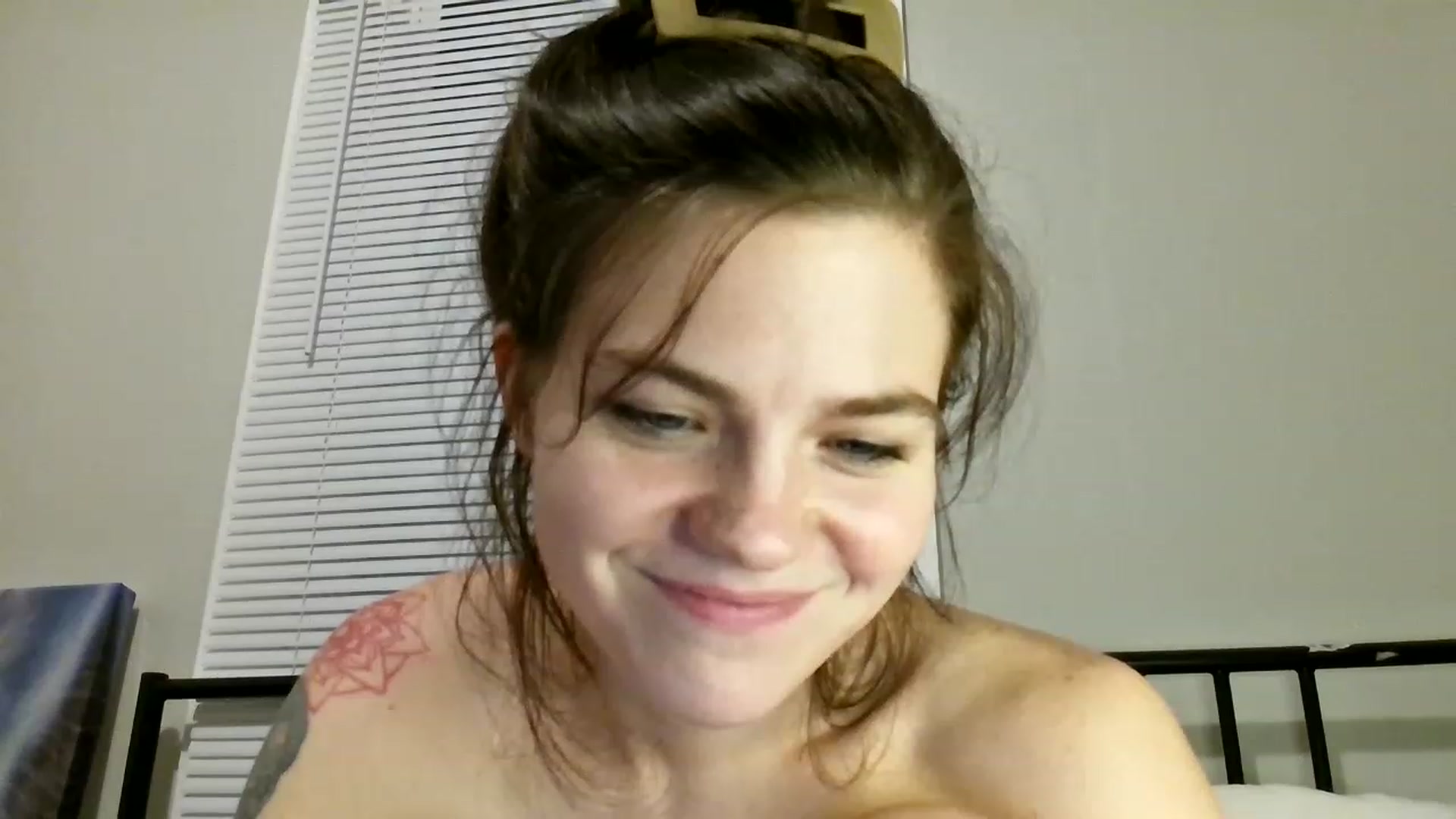 Gallery image thumbnail from sweetgirl898's myfreecams stream on, 08/07/2023, 09:38 image 3 of 20