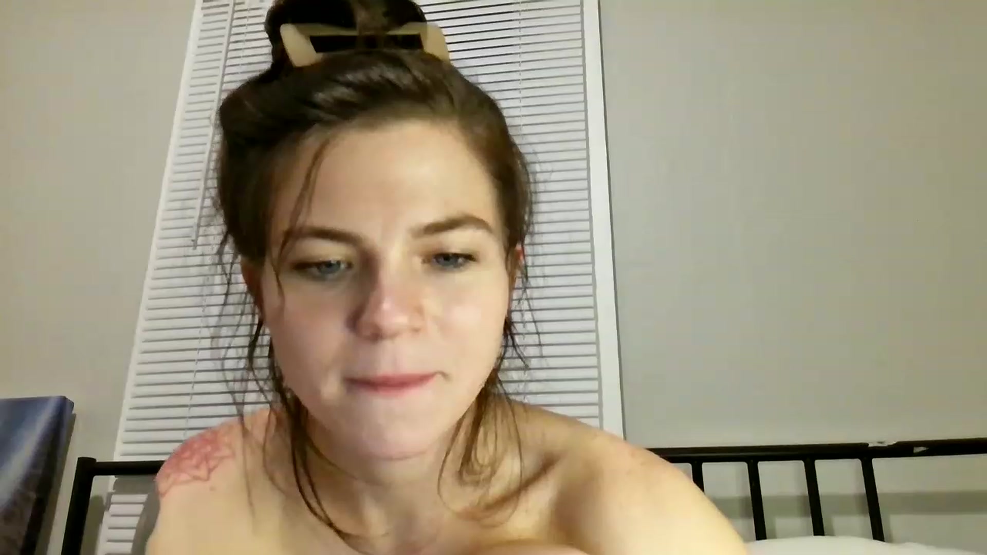 Gallery image thumbnail from sweetgirl898's myfreecams stream on, 08/07/2023, 09:38 image 12 of 20