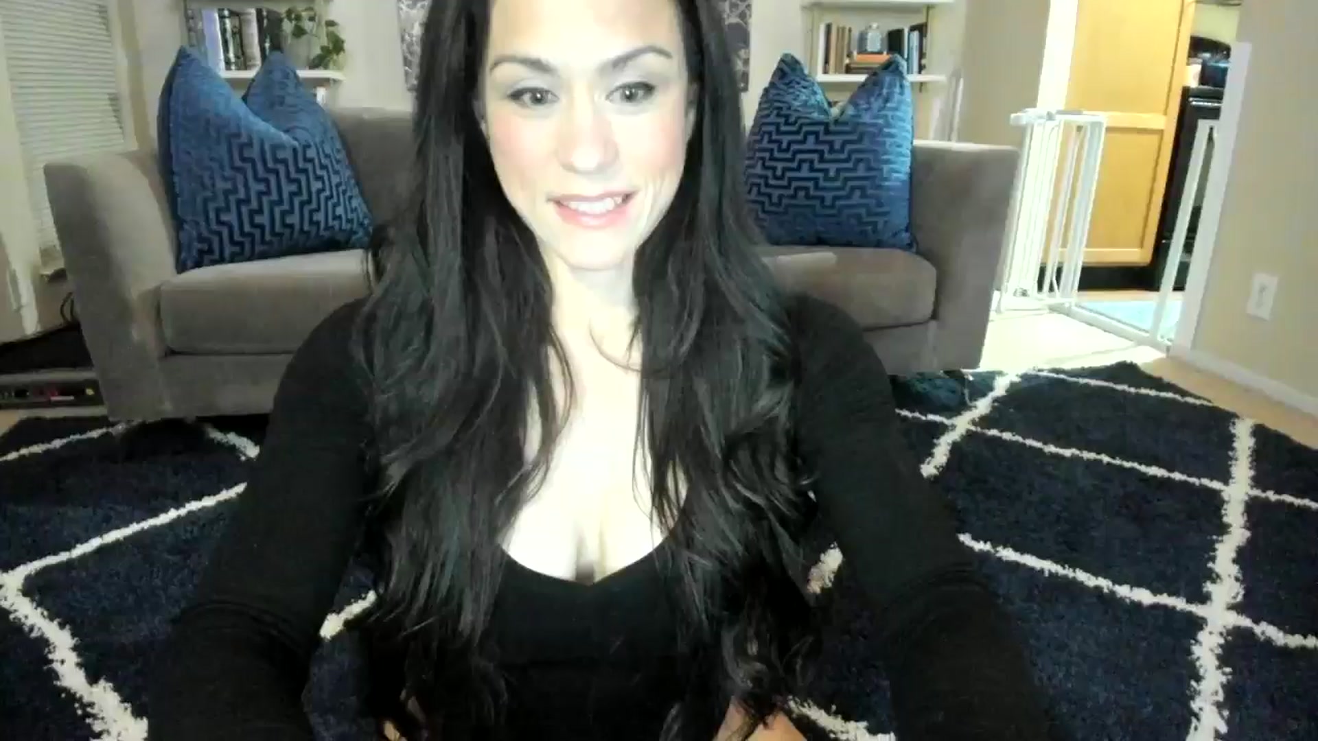 Gallery image thumbnail from sweetgirly's myfreecams stream on, 12/27/2024, 02:46 image 1 of 20