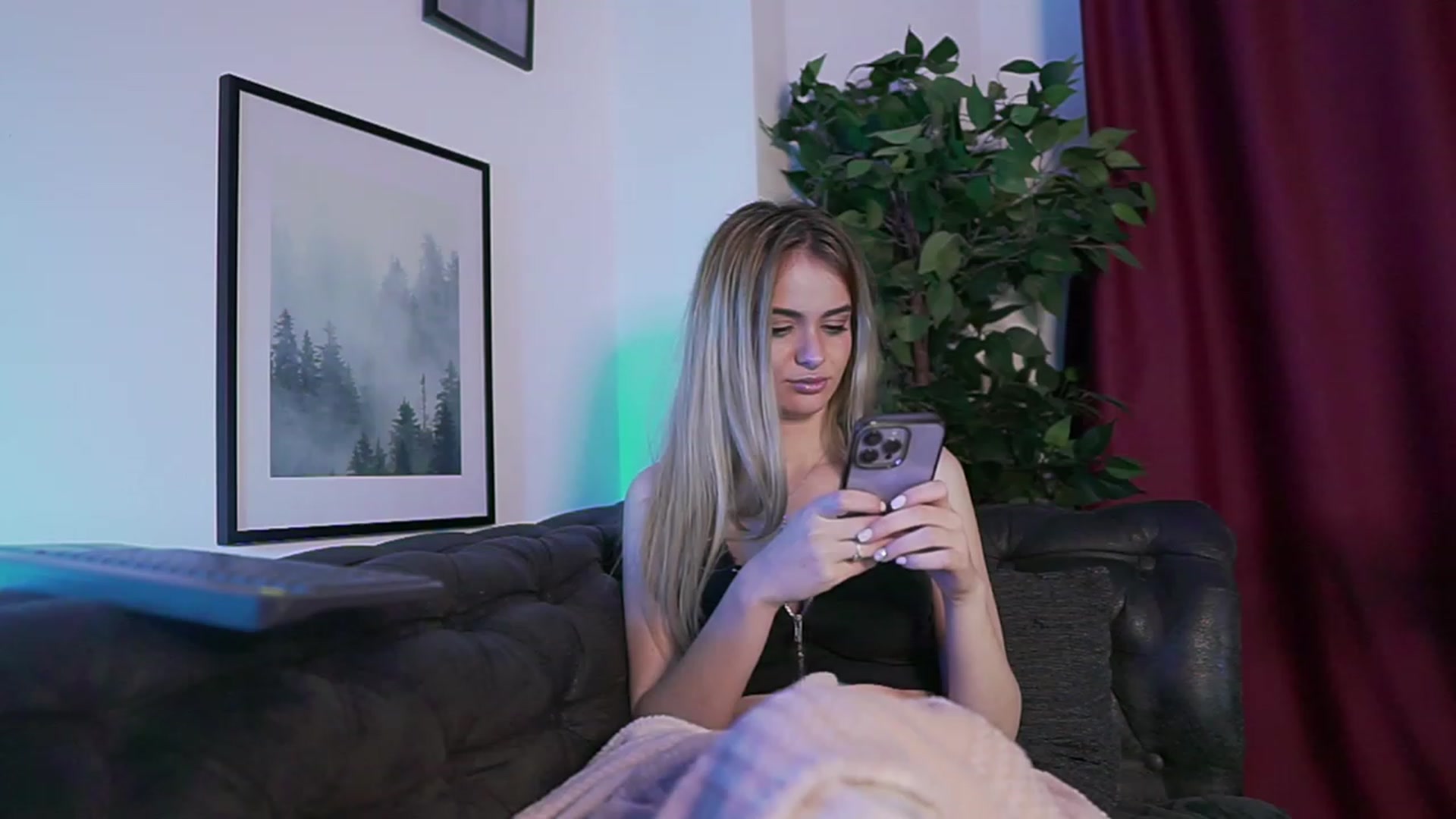 Gallery image thumbnail from sweetkins's myfreecams stream on, 04/30/2023, 03:31 image 2 of 20