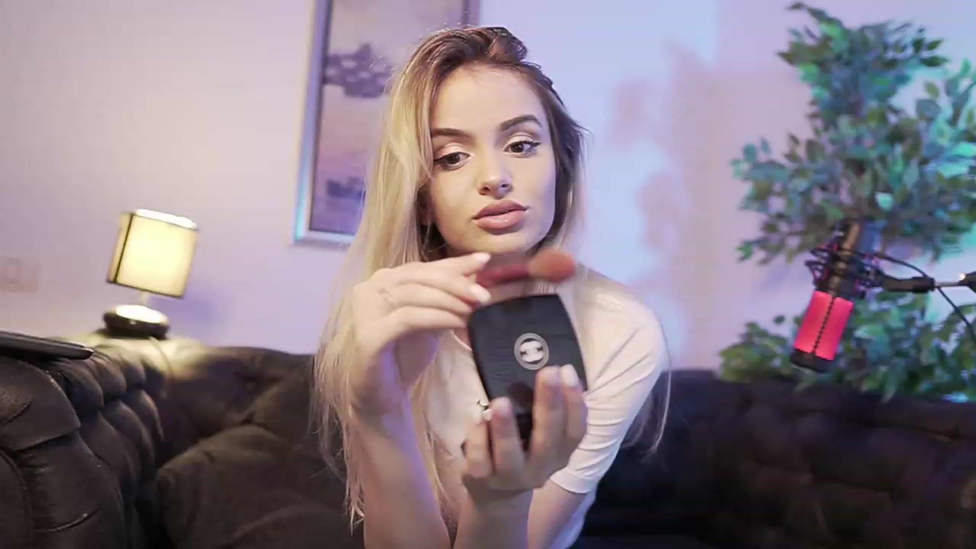 Gallery image thumbnail from sweetkins's myfreecams stream on, 05/24/2023, 23:58 image 2 of 20