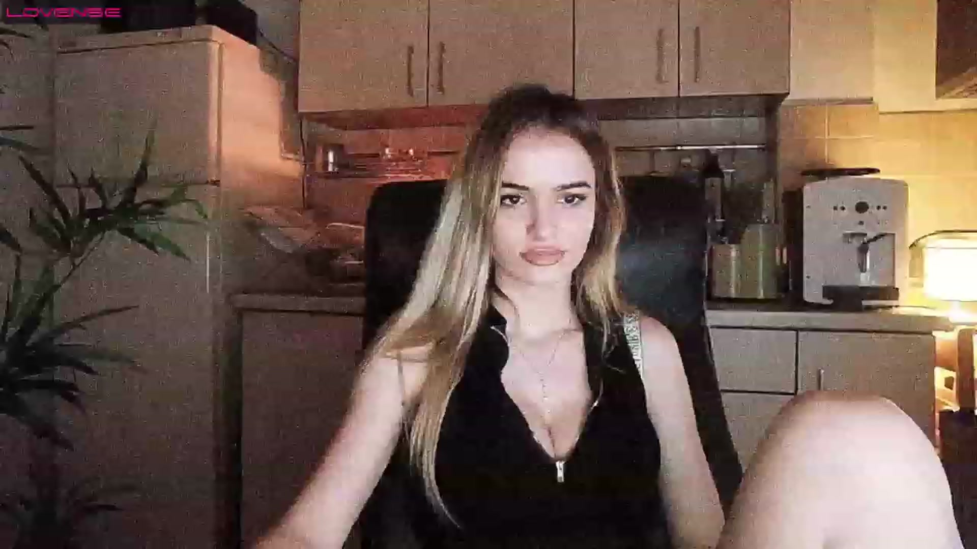 Gallery image thumbnail from sweetkins's myfreecams stream on, 07/04/2023, 22:59 image 4 of 20