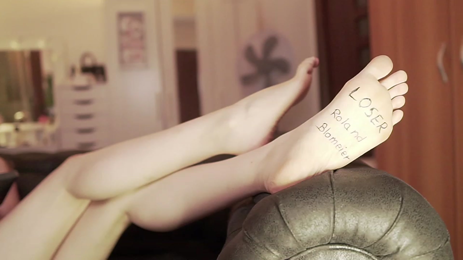 Gallery image thumbnail from sweetkins's myfreecams stream on, 08/27/2023, 01:34 image 12 of 20