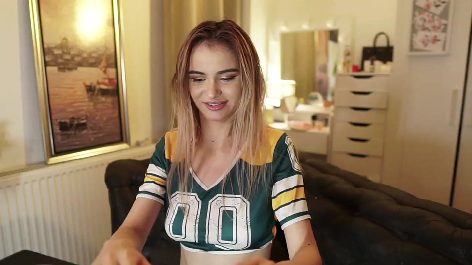 Gallery image thumbnail from sweetkins's myfreecams stream on, 11/08/2023, 01:25 image 2 of 20