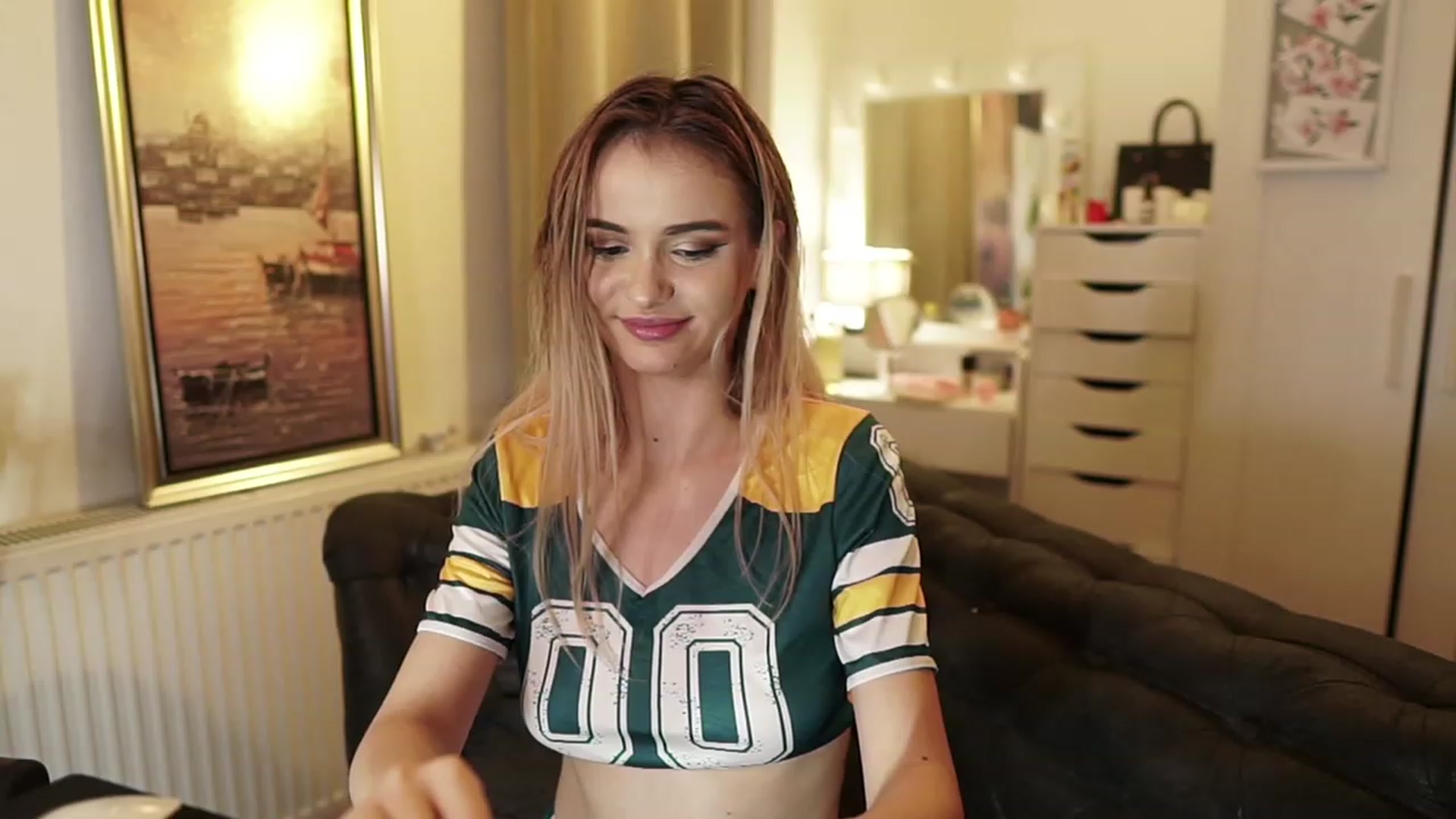 Gallery image thumbnail from sweetkins's myfreecams stream on, 11/08/2023, 01:25 image 5 of 20