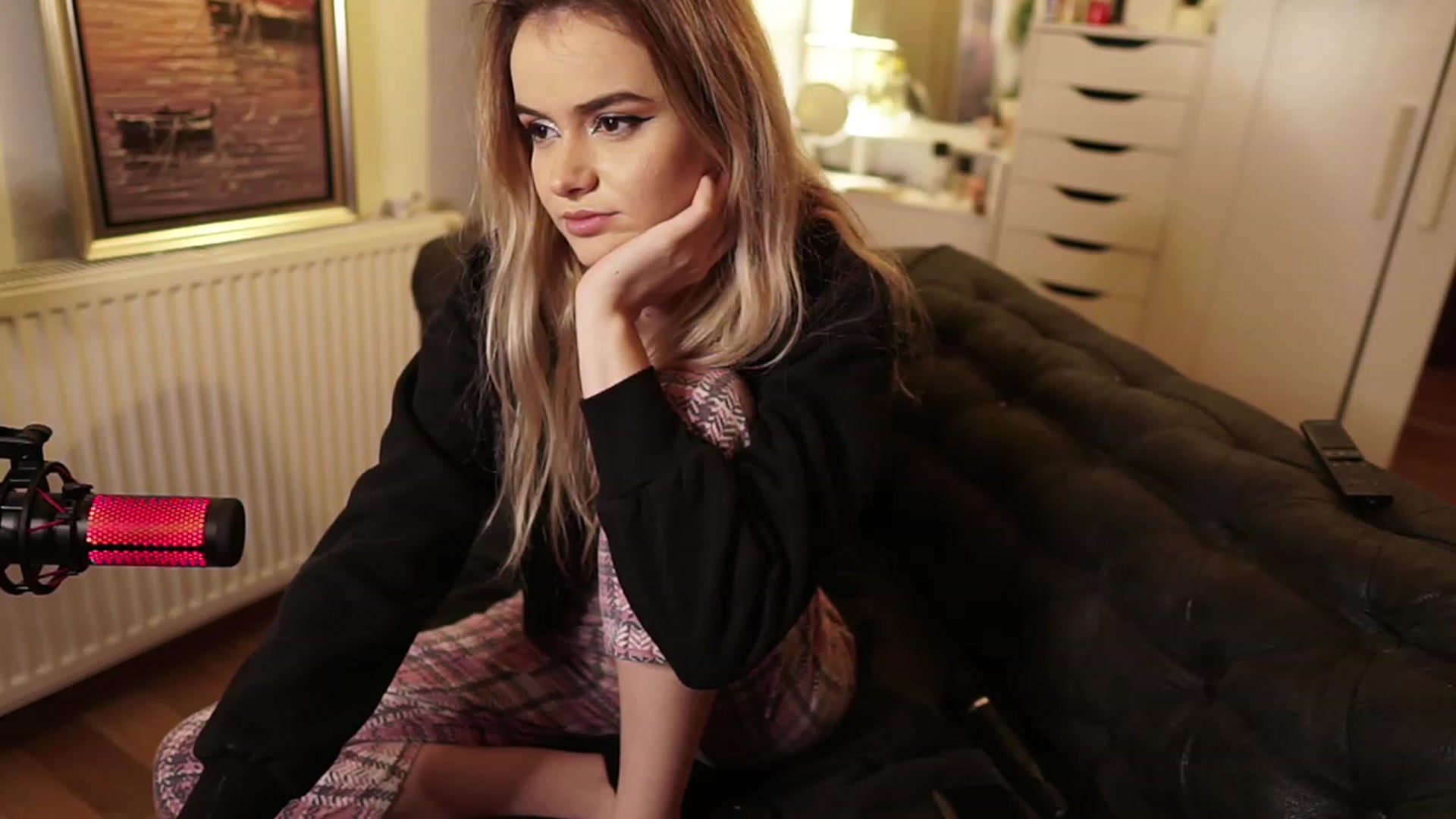 Gallery image thumbnail from sweetkins's myfreecams stream on, 11/12/2023, 22:17 image 20 of 20