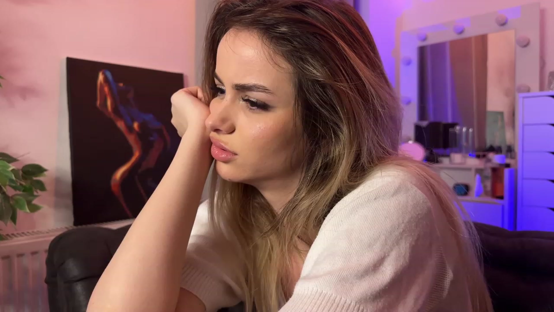 Gallery image thumbnail from sweetkins's myfreecams stream on, 02/11/2024, 24:44 image 13 of 20