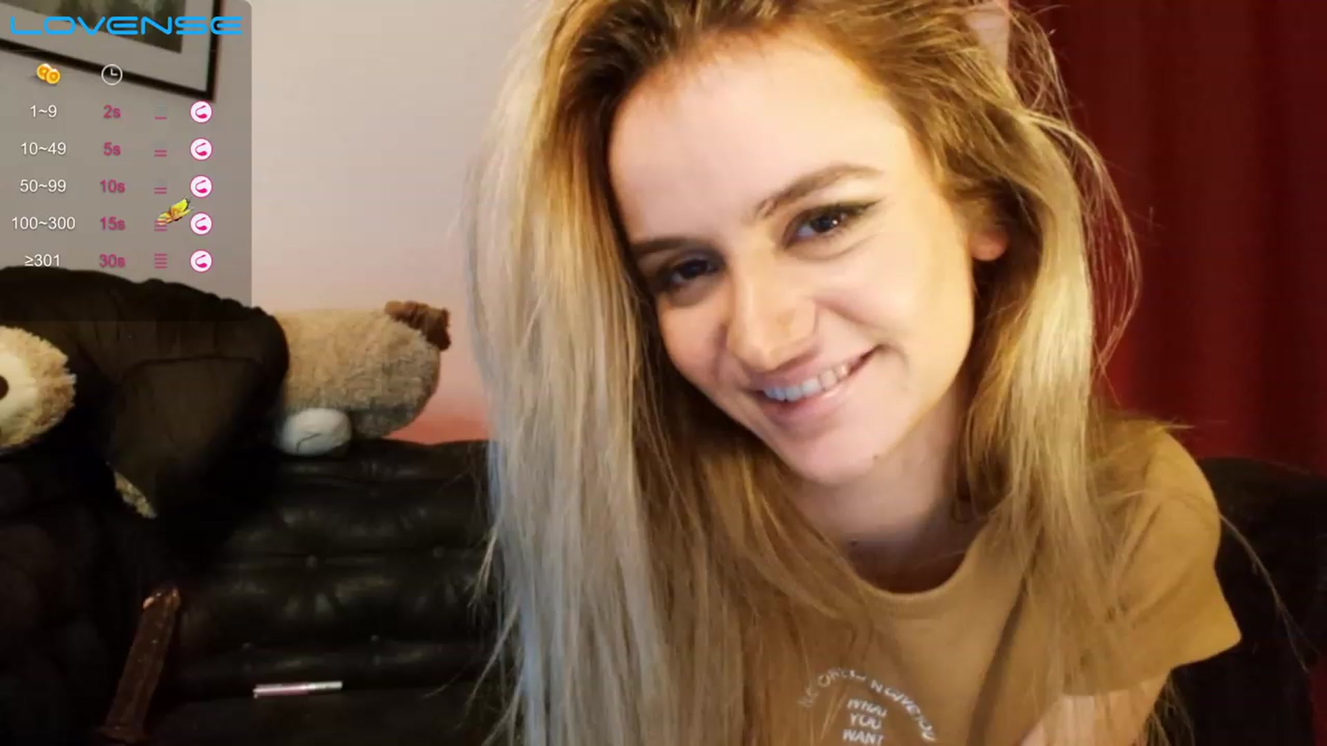 Gallery image thumbnail from sweetkinsmfc's myfreecams stream on, 11/29/2022, 01:05 image 17 of 20