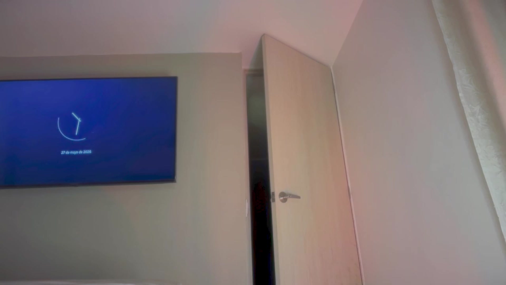 Gallery image thumbnail from sweetmoon1's myfreecams stream on, 05/28/2026, 03:36 image 16 of 20