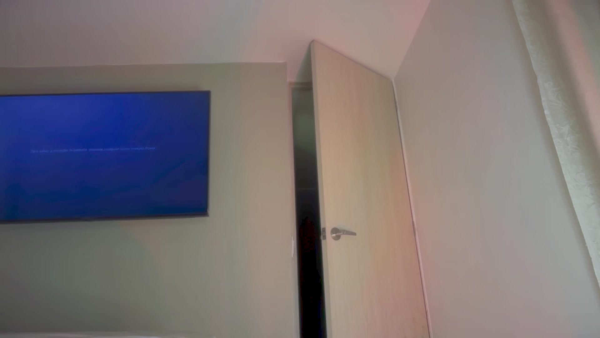 Gallery image thumbnail from sweetmoon1's myfreecams stream on, 05/28/2026, 03:36 image 17 of 20