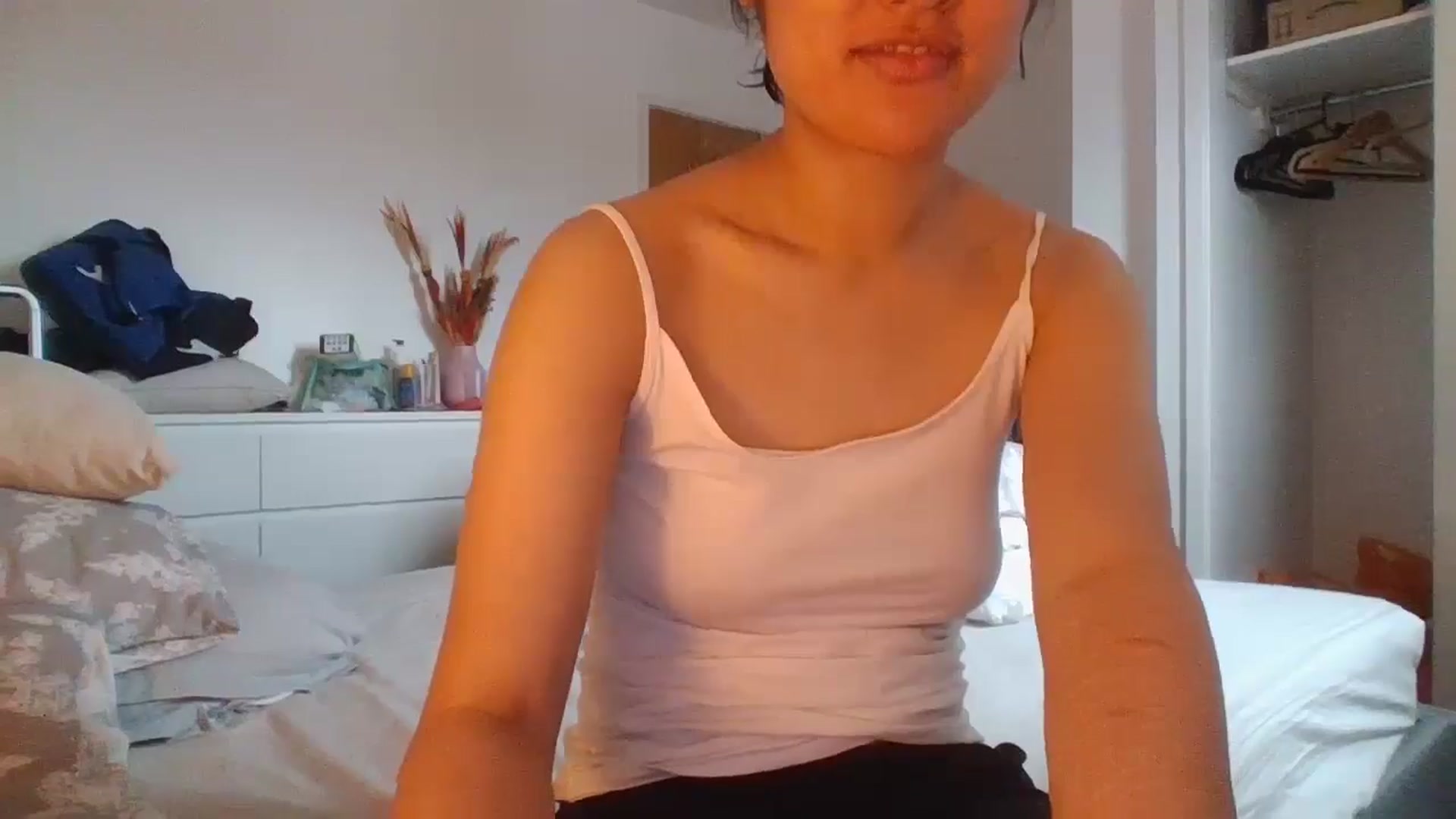 Gallery image thumbnail from sweetnomi22's myfreecams stream on, 07/08/2024, 17:29 image 6 of 20