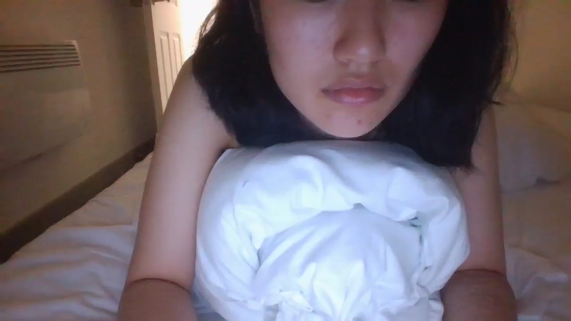 Gallery image thumbnail from sweetnomi22's myfreecams stream on, 08/04/2024, 02:44 image 11 of 20
