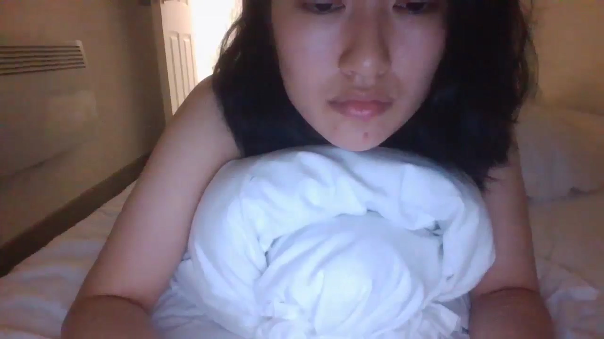 Gallery image thumbnail from sweetnomi22's myfreecams stream on, 08/04/2024, 02:44 image 19 of 20