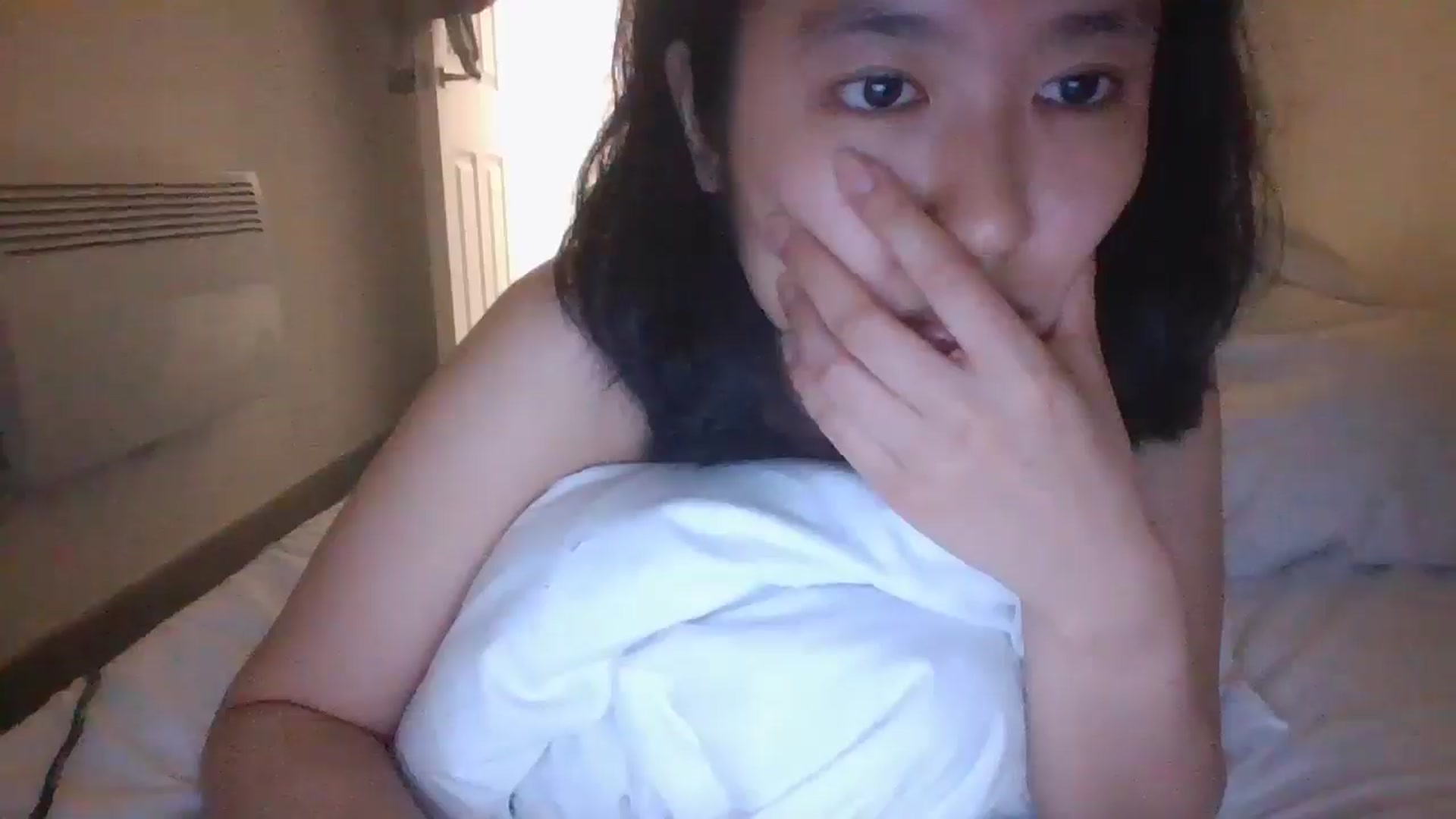 Gallery image thumbnail from sweetnomi22's myfreecams stream on, 08/04/2024, 03:01 image 12 of 20