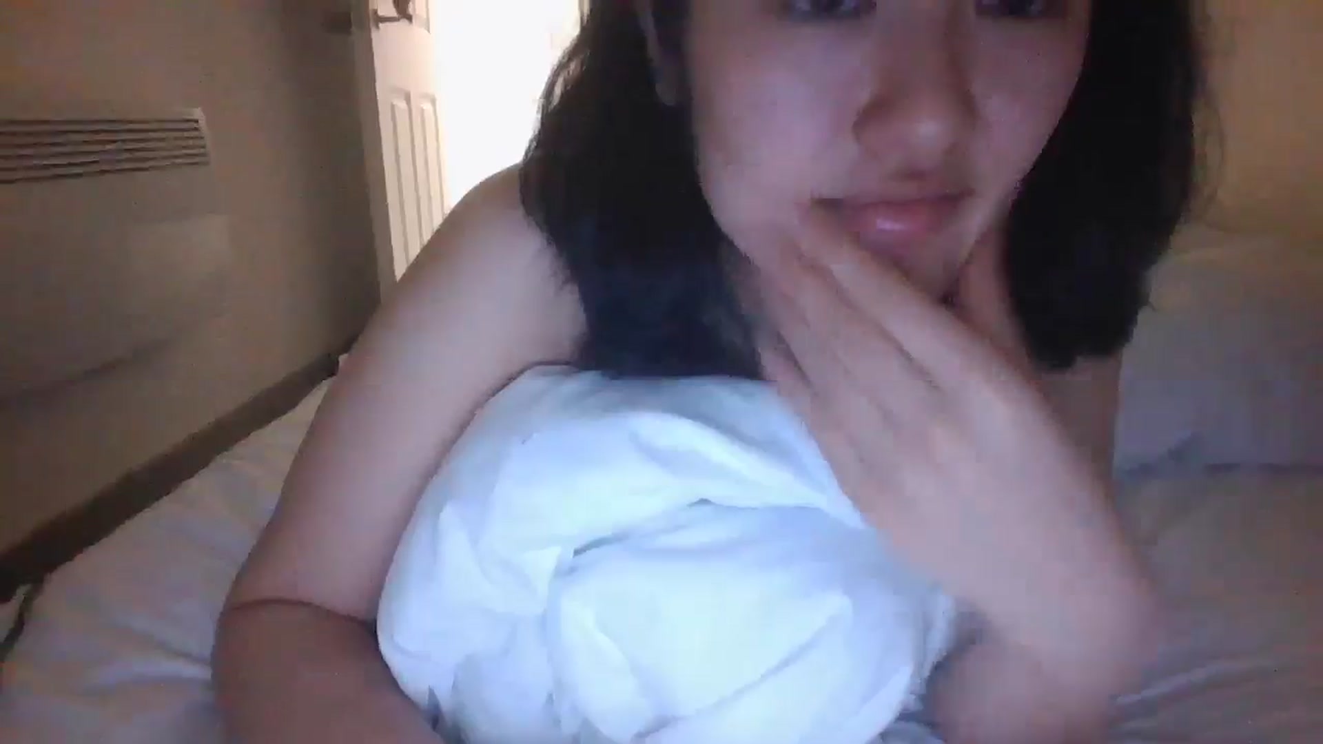 Gallery image thumbnail from sweetnomi22's myfreecams stream on, 08/04/2024, 03:01 image 17 of 20