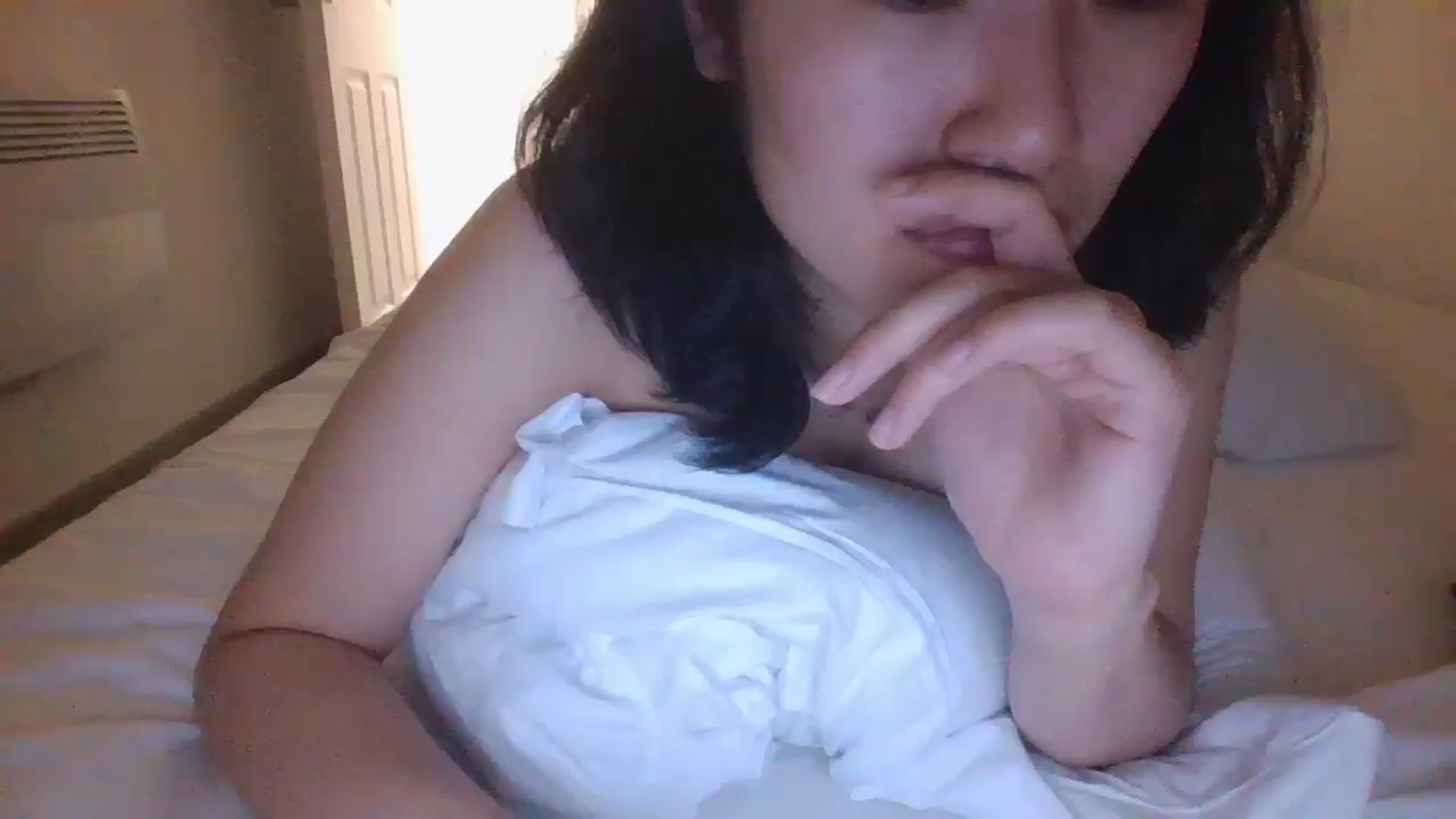 Gallery image thumbnail from sweetnomi22's myfreecams stream on, 08/04/2024, 03:17 image 6 of 20