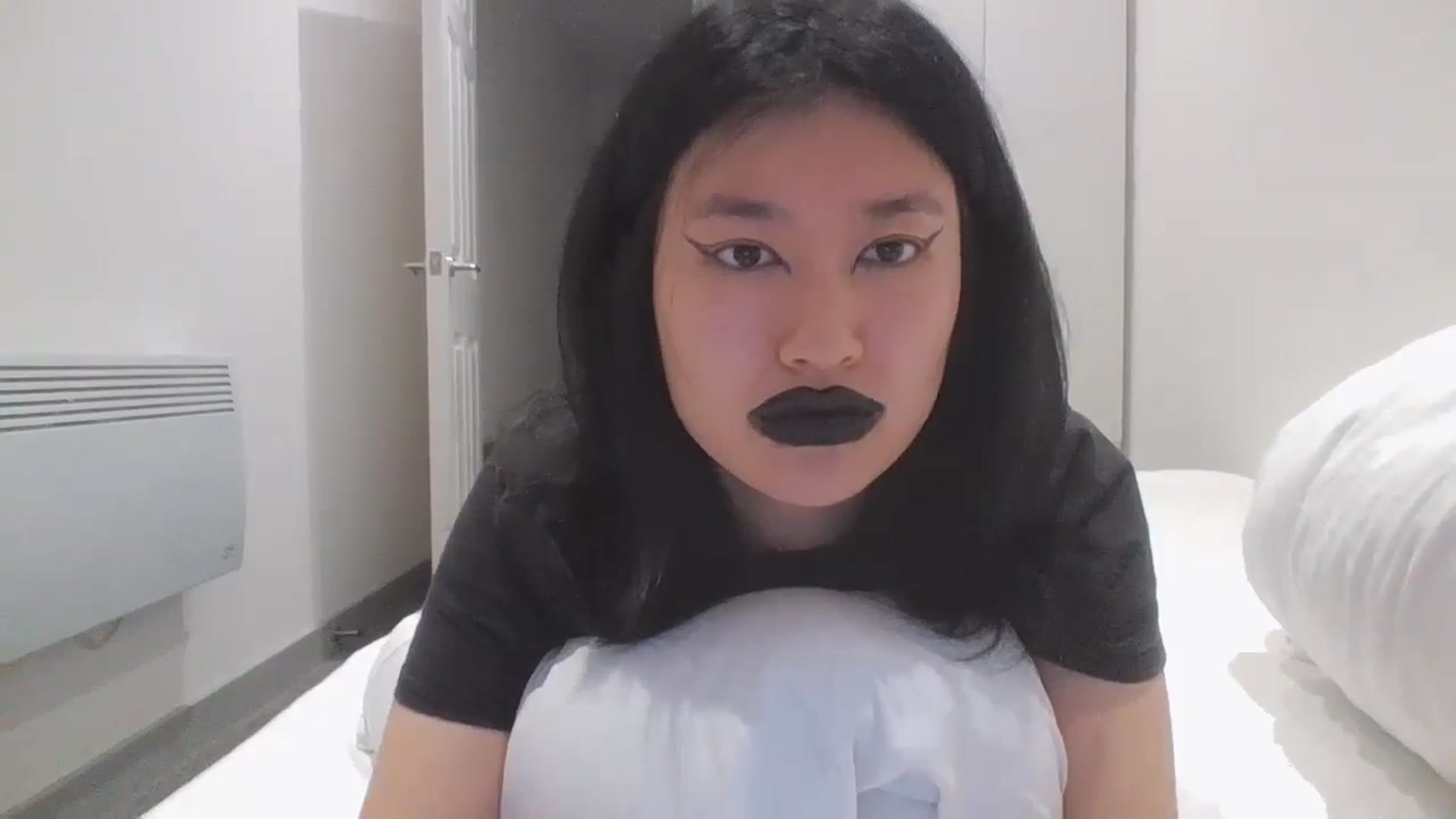 Gallery image thumbnail from sweetnomi22's myfreecams stream on, 09/03/2024, 17:18 image 15 of 20