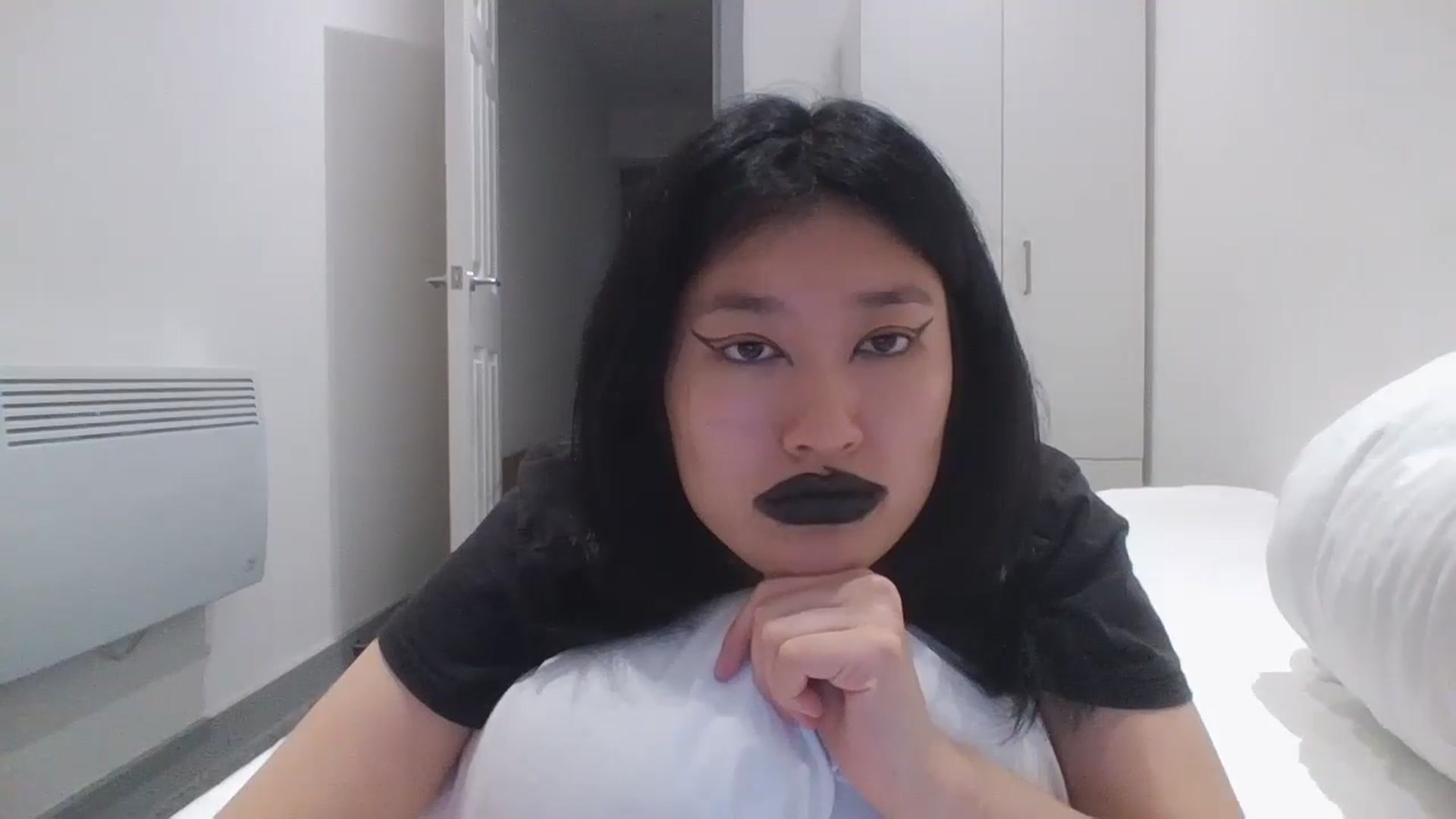 Gallery image thumbnail from sweetnomi22's myfreecams stream on, 09/03/2024, 17:34 image 3 of 20