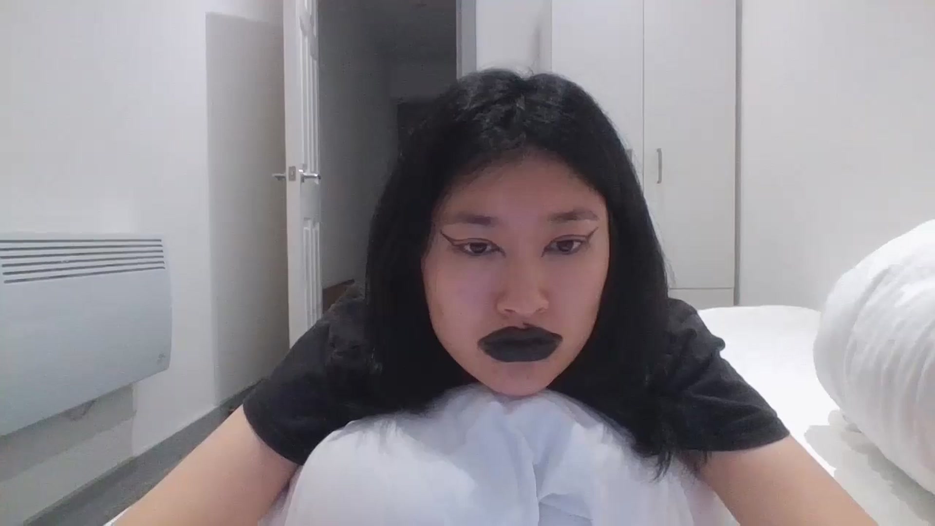 Gallery image thumbnail from sweetnomi22's myfreecams stream on, 09/03/2024, 17:34 image 4 of 20
