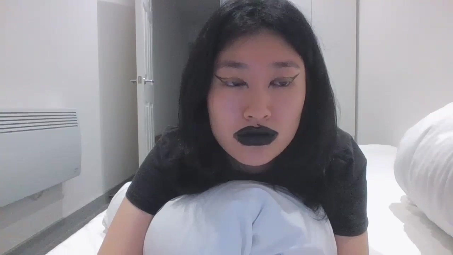 Gallery image thumbnail from sweetnomi22's myfreecams stream on, 09/03/2024, 17:34 image 7 of 20