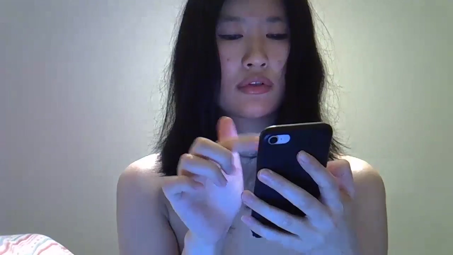 Gallery image thumbnail from sweetnomi22's myfreecams stream on, 12/15/2024, 01:07 image 17 of 20