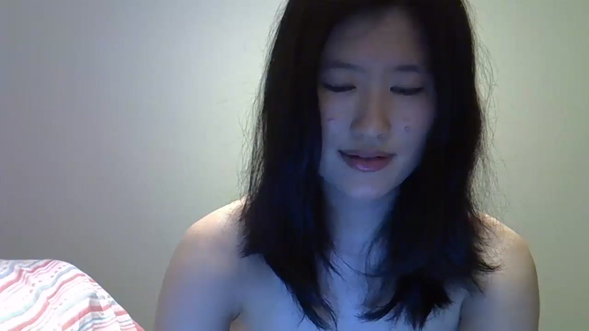Gallery image thumbnail from sweetnomi22's myfreecams stream on, 12/15/2024, 01:07 image 19 of 20