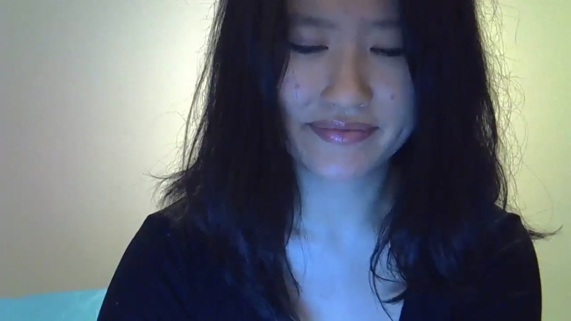 Gallery image thumbnail from sweetnomi22's myfreecams stream on, 12/25/2024, 22:41 image 9 of 20