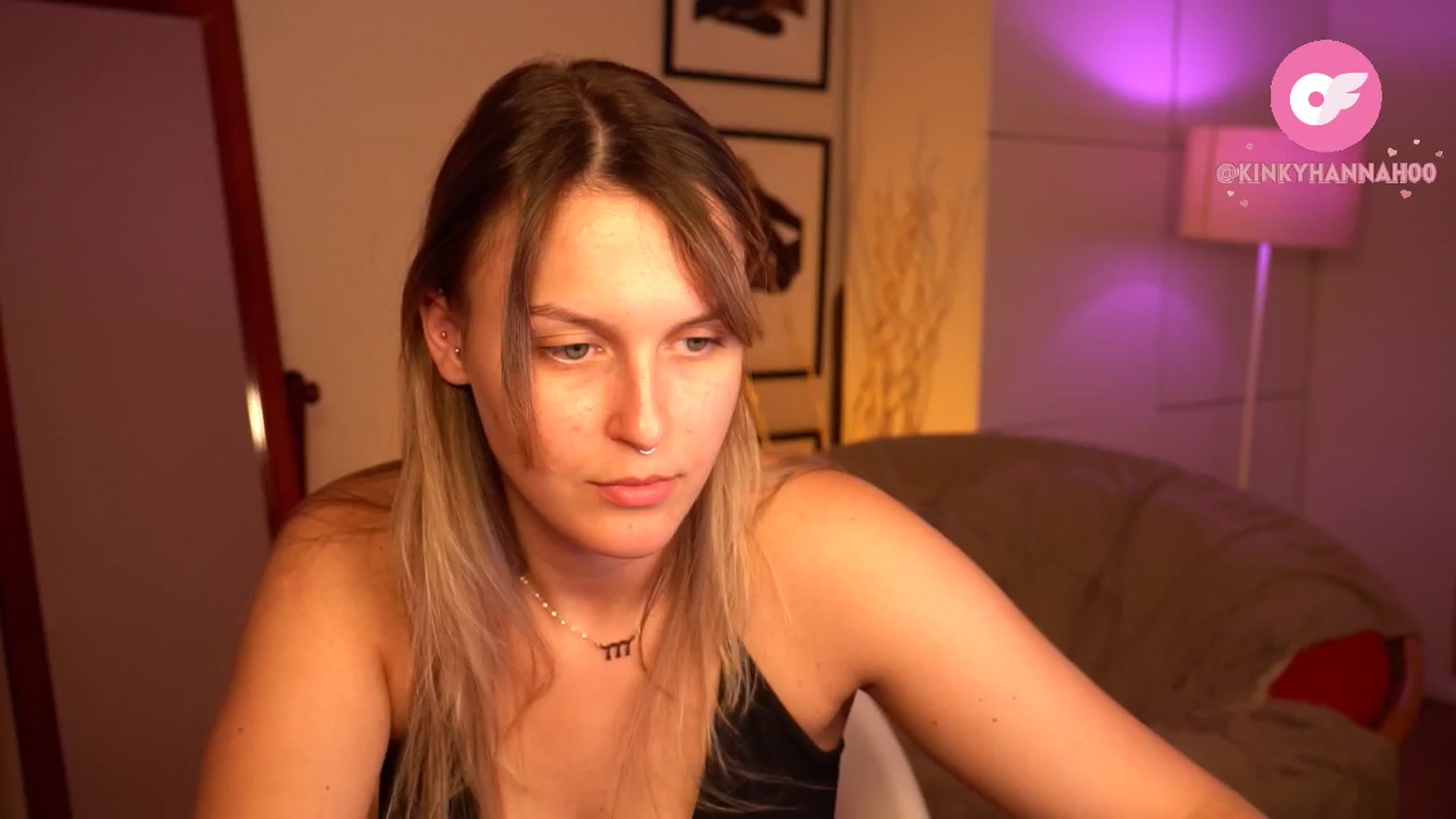 Gallery image thumbnail from sweetpulse_'s myfreecams stream on, 05/13/2024, 08:28 image 5 of 20