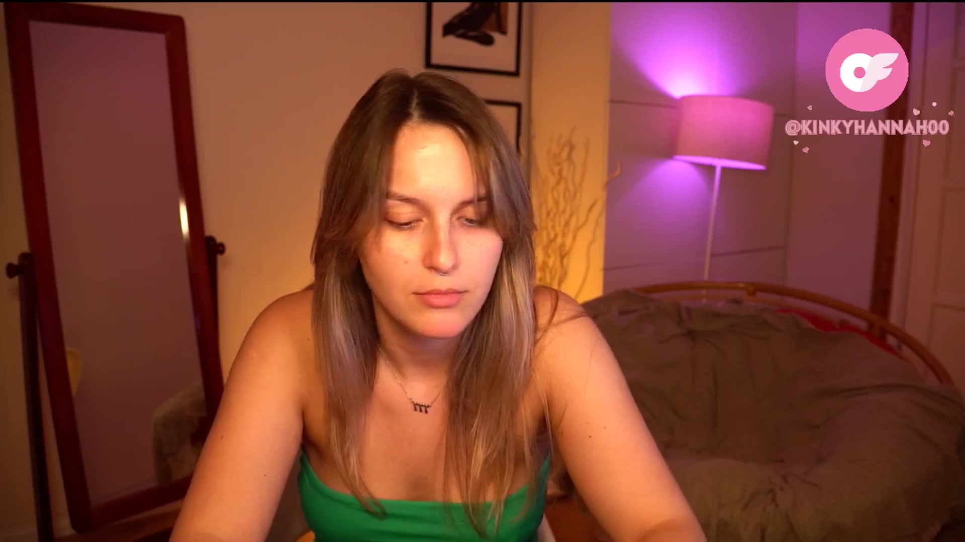 Gallery image thumbnail from sweetpulse_'s myfreecams stream on, 05/20/2024, 08:51 image 20 of 20