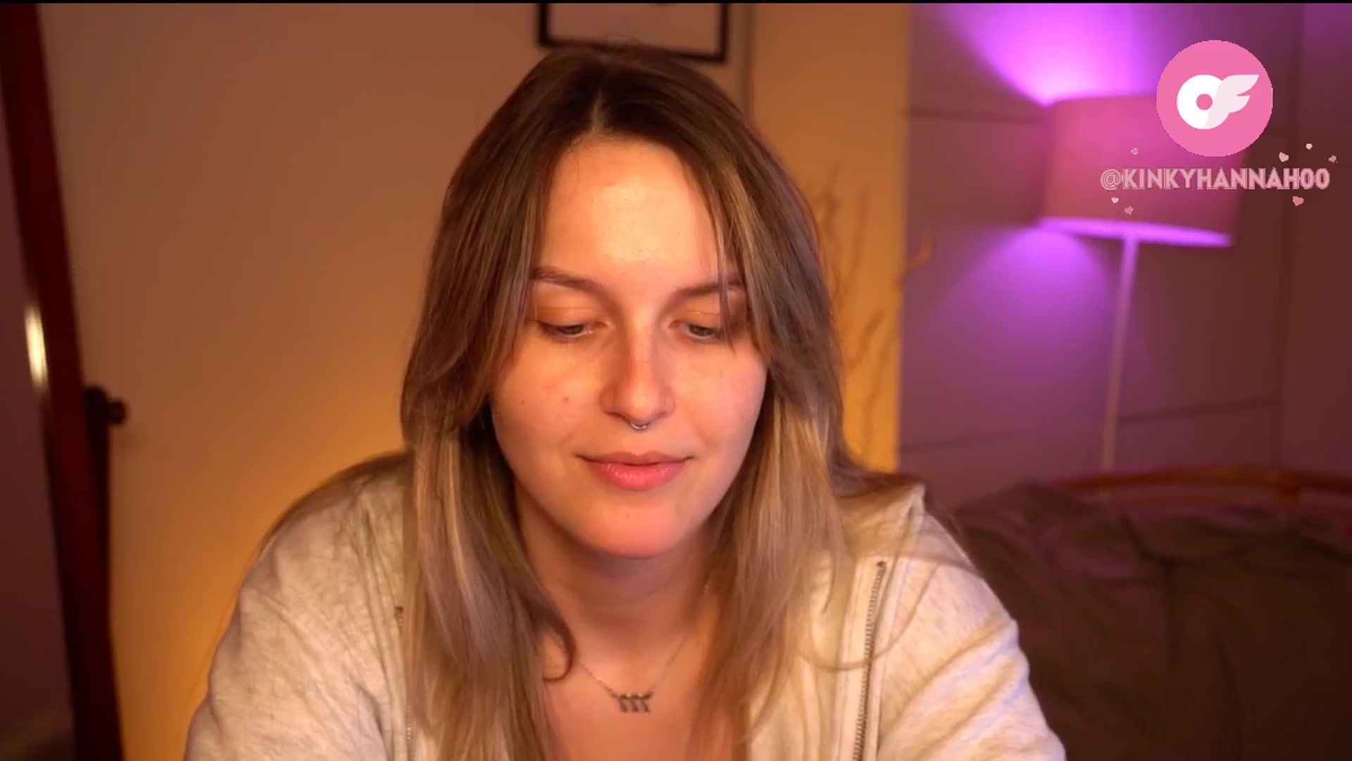 Gallery image thumbnail from sweetpulse_'s myfreecams stream on, 05/20/2024, 08:51 image 7 of 20