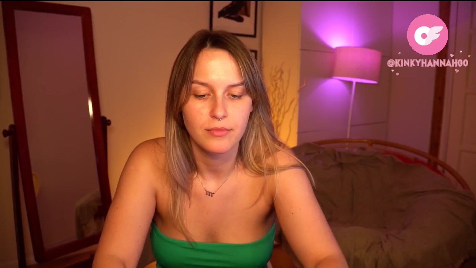 Gallery image thumbnail from sweetpulse_'s myfreecams stream on, 05/20/2024, 08:51 image 19 of 20