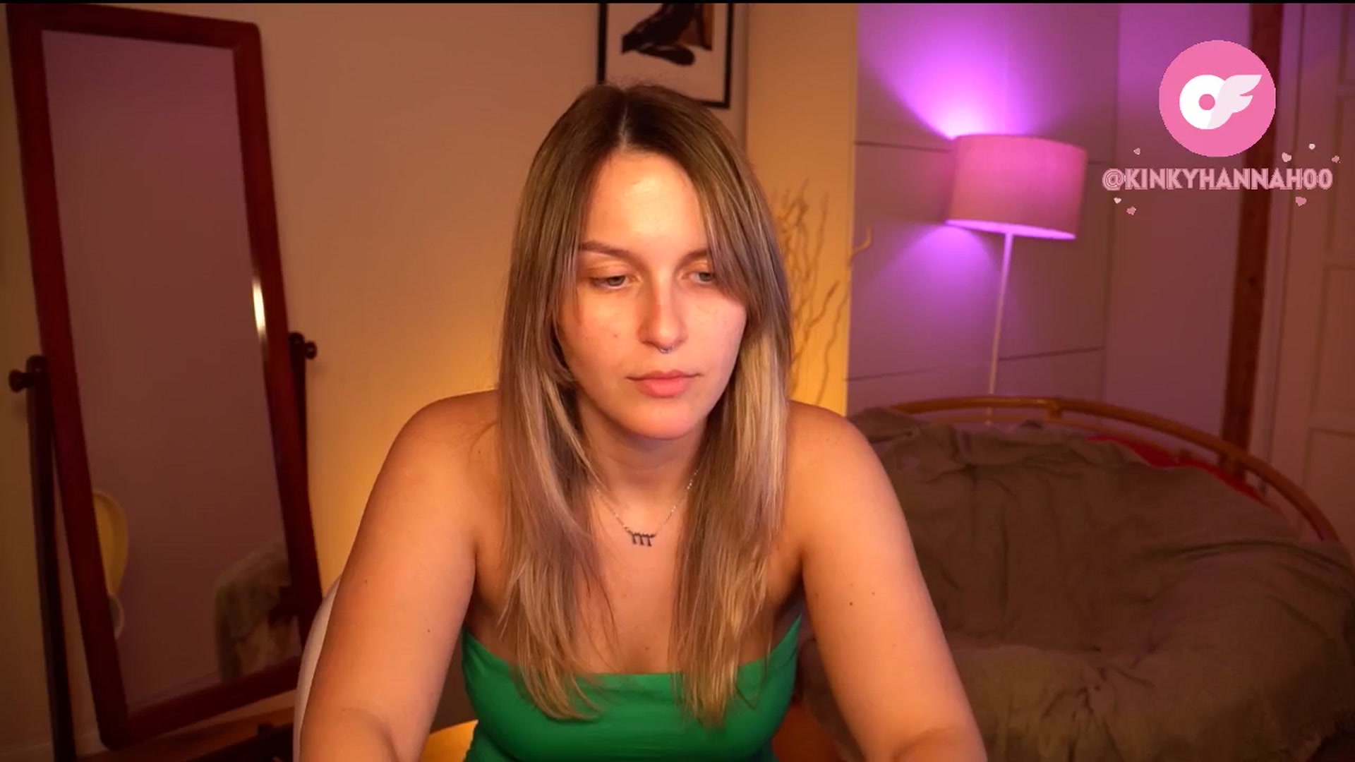Gallery image thumbnail from sweetpulse_'s myfreecams stream on, 05/20/2024, 08:51 image 14 of 20