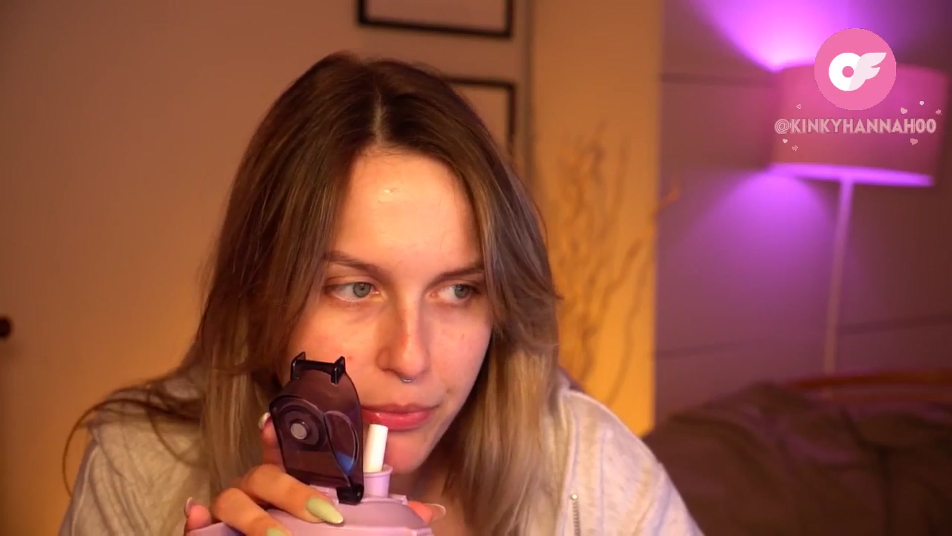 Gallery image thumbnail from sweetpulse_'s myfreecams stream on, 05/20/2024, 08:51 image 3 of 20